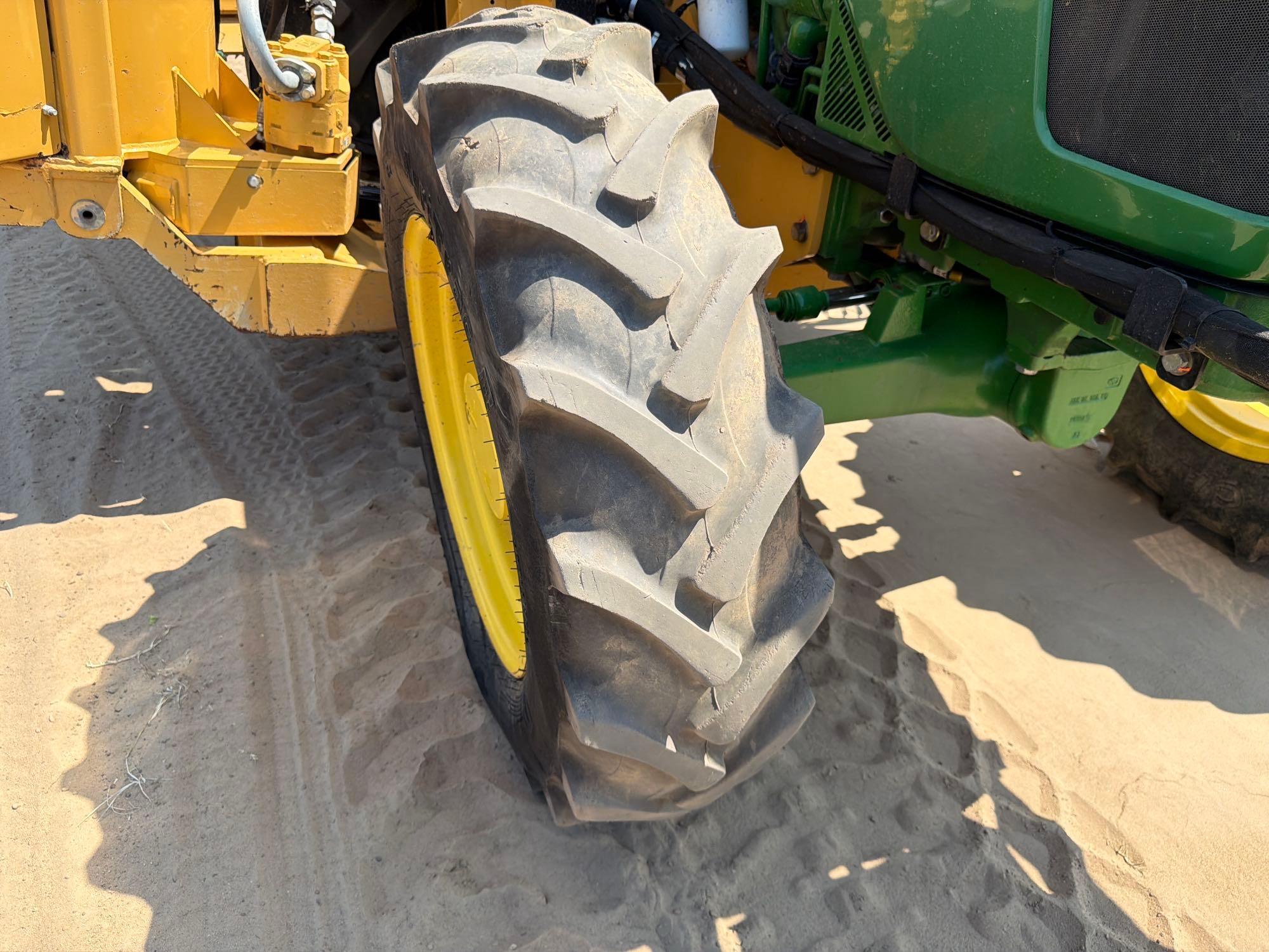 John Deere 5100E