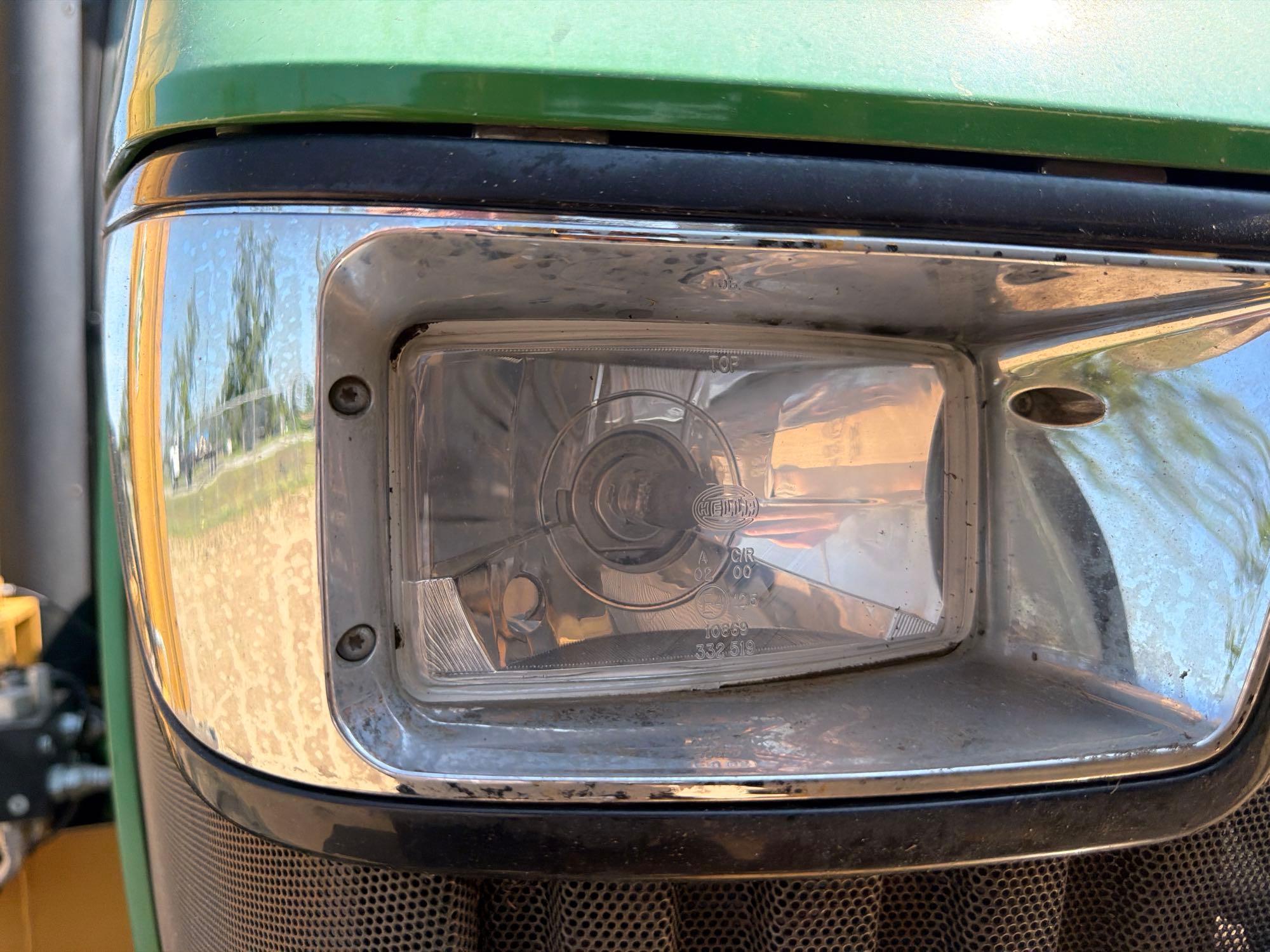 John Deere 5100E