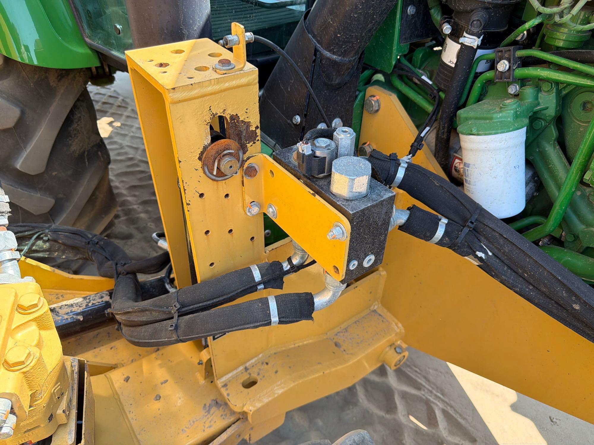 John Deere 5100E