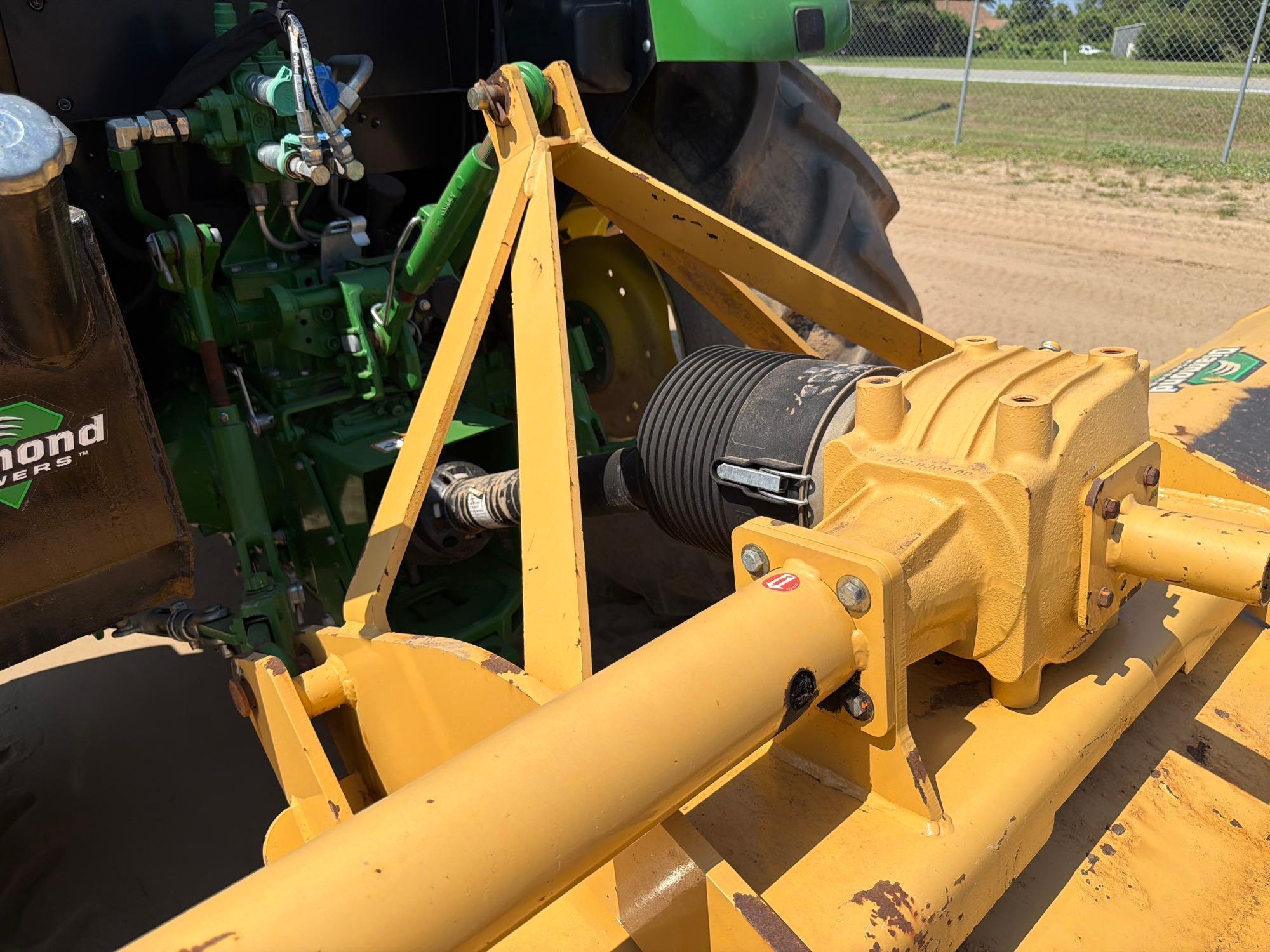 John Deere 5100E