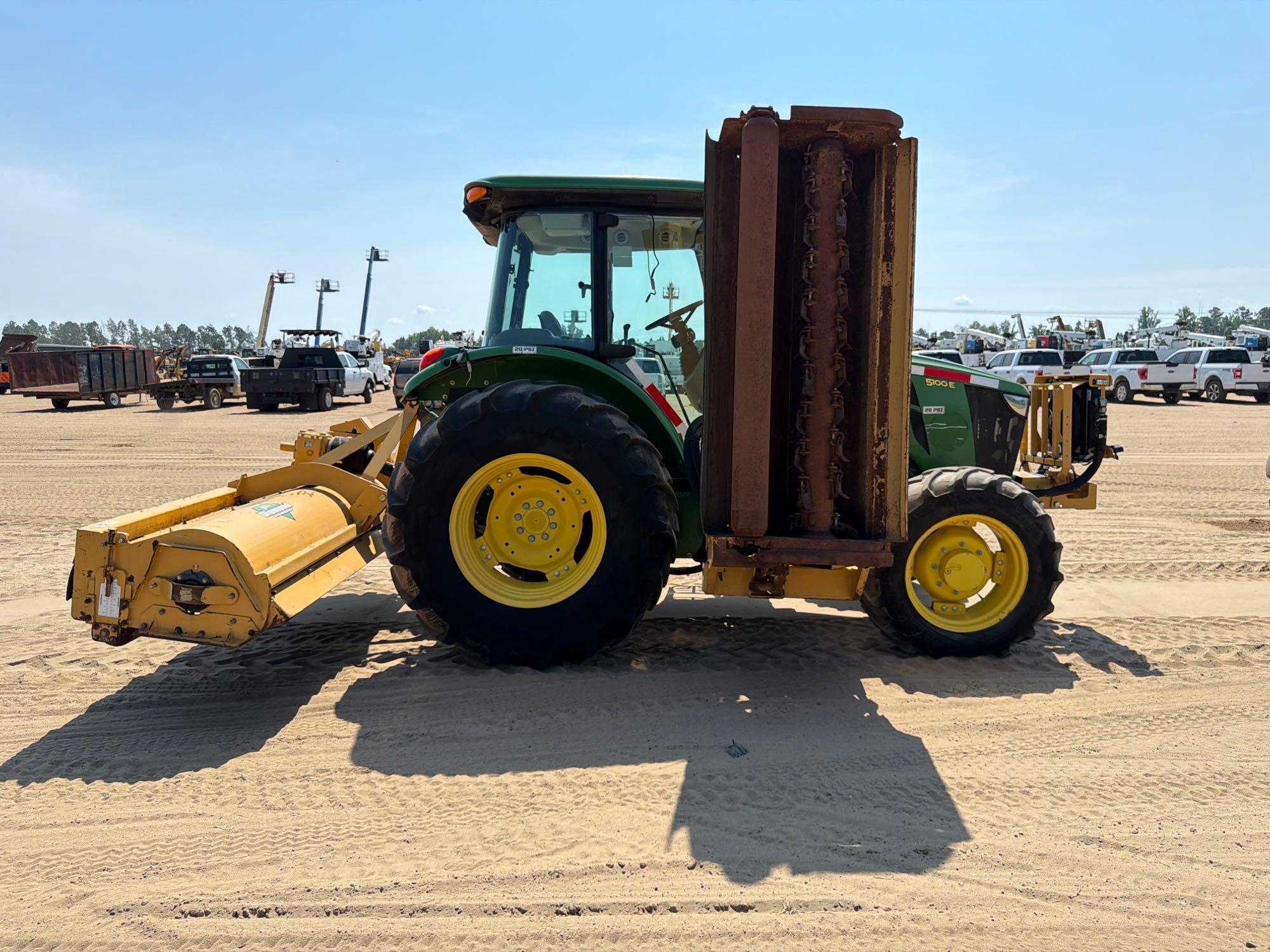 John Deere 5100E
