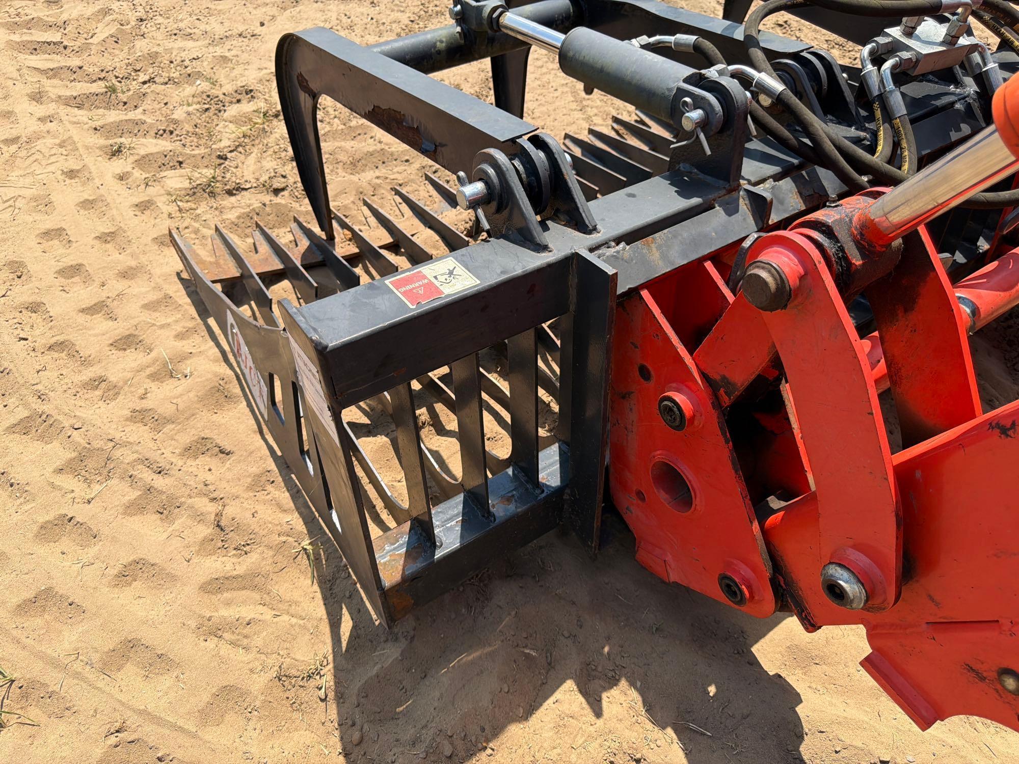Kubota M7060