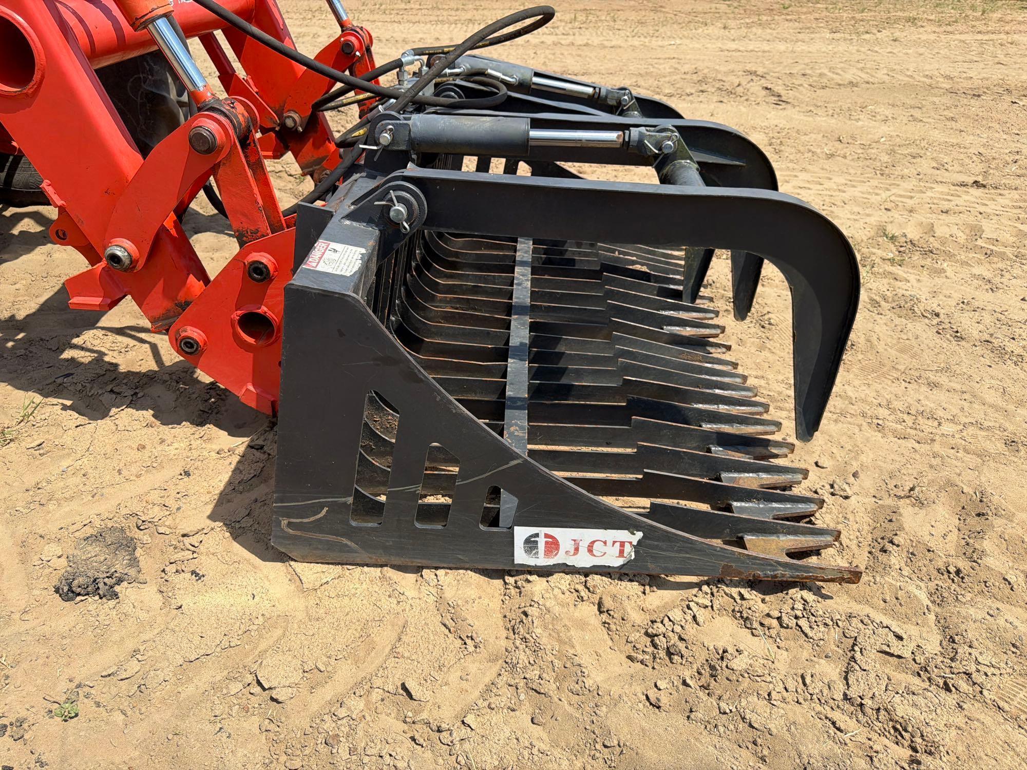 Kubota M7060