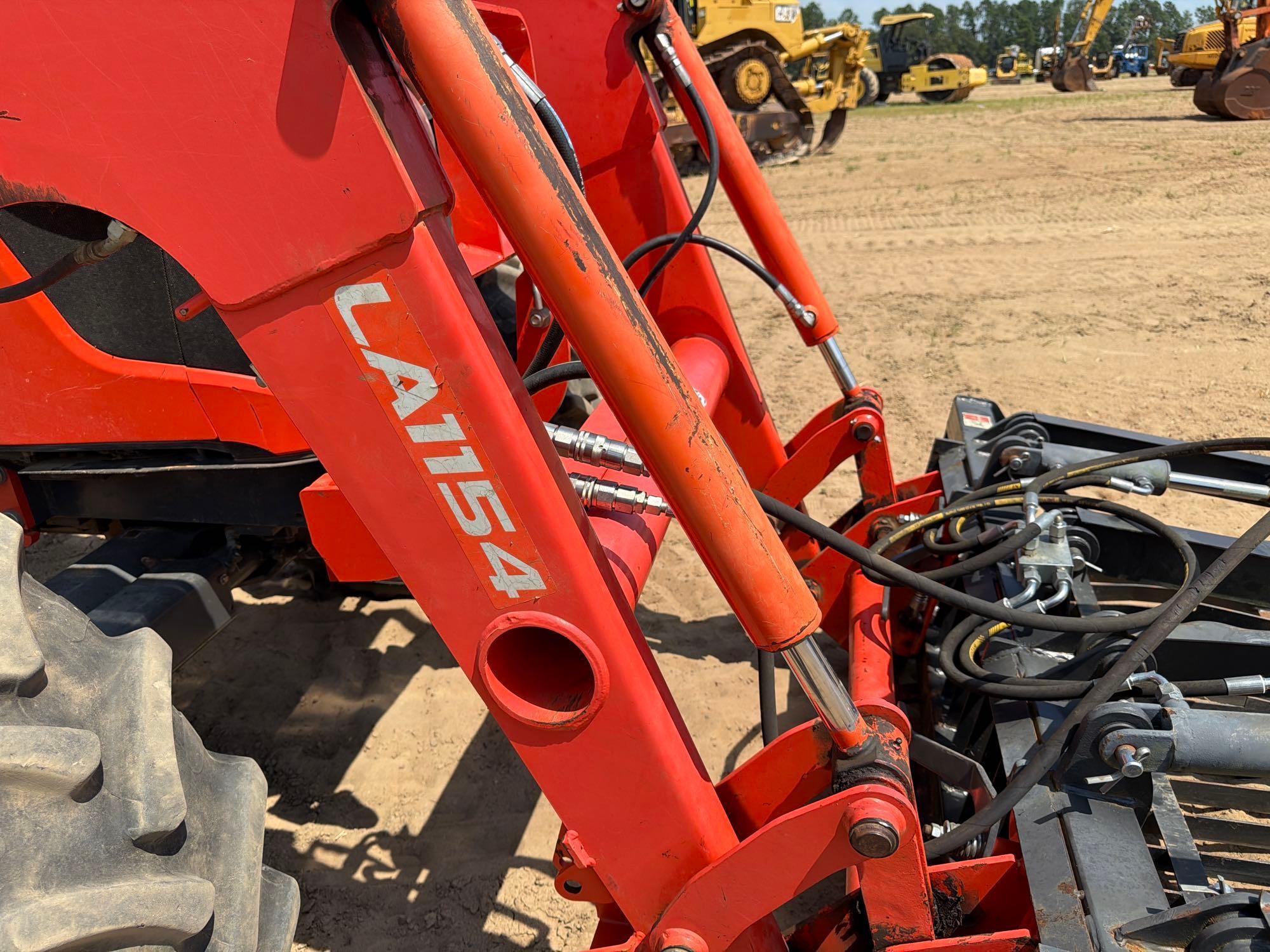 Kubota M7060