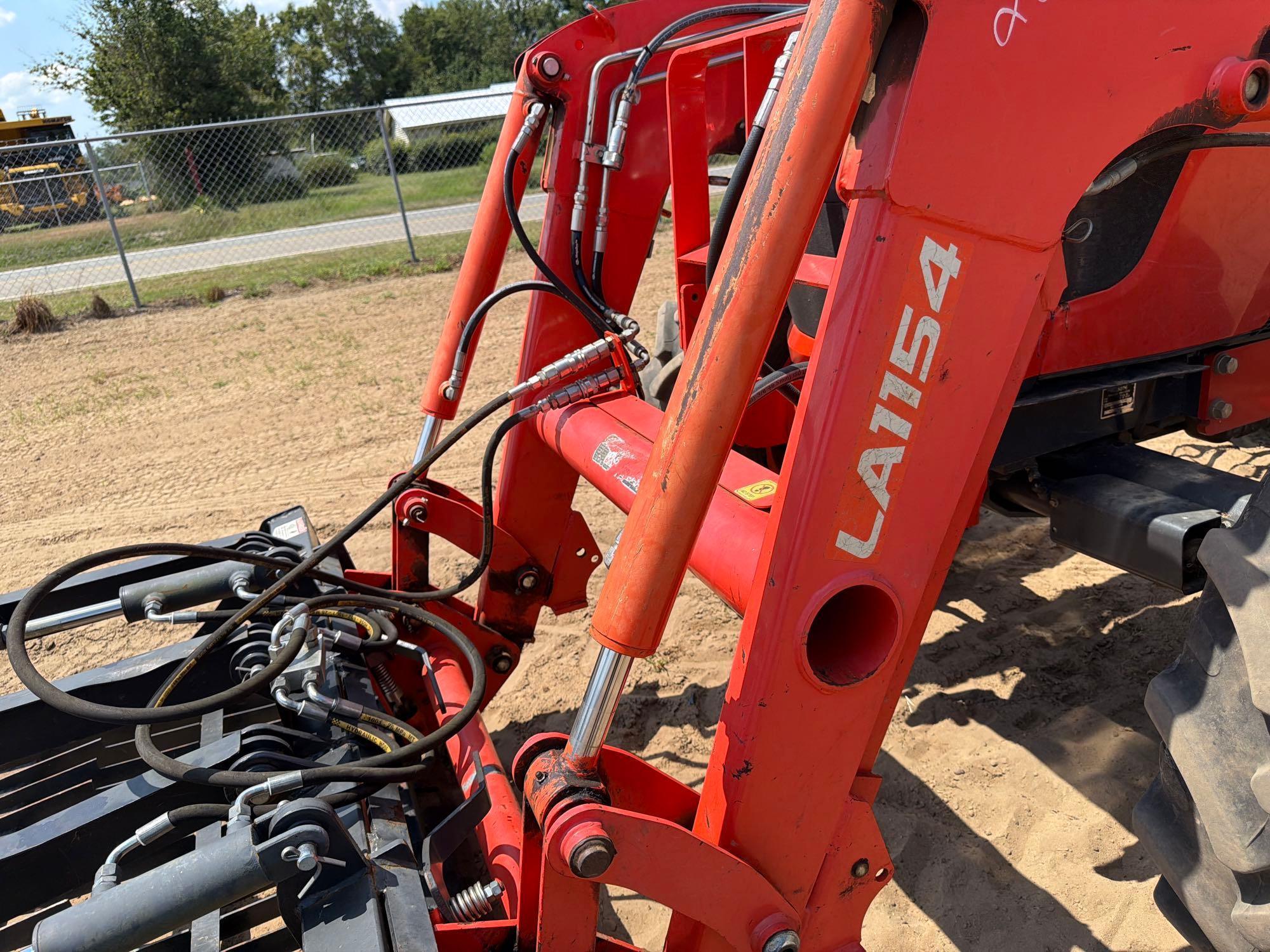 Kubota M7060