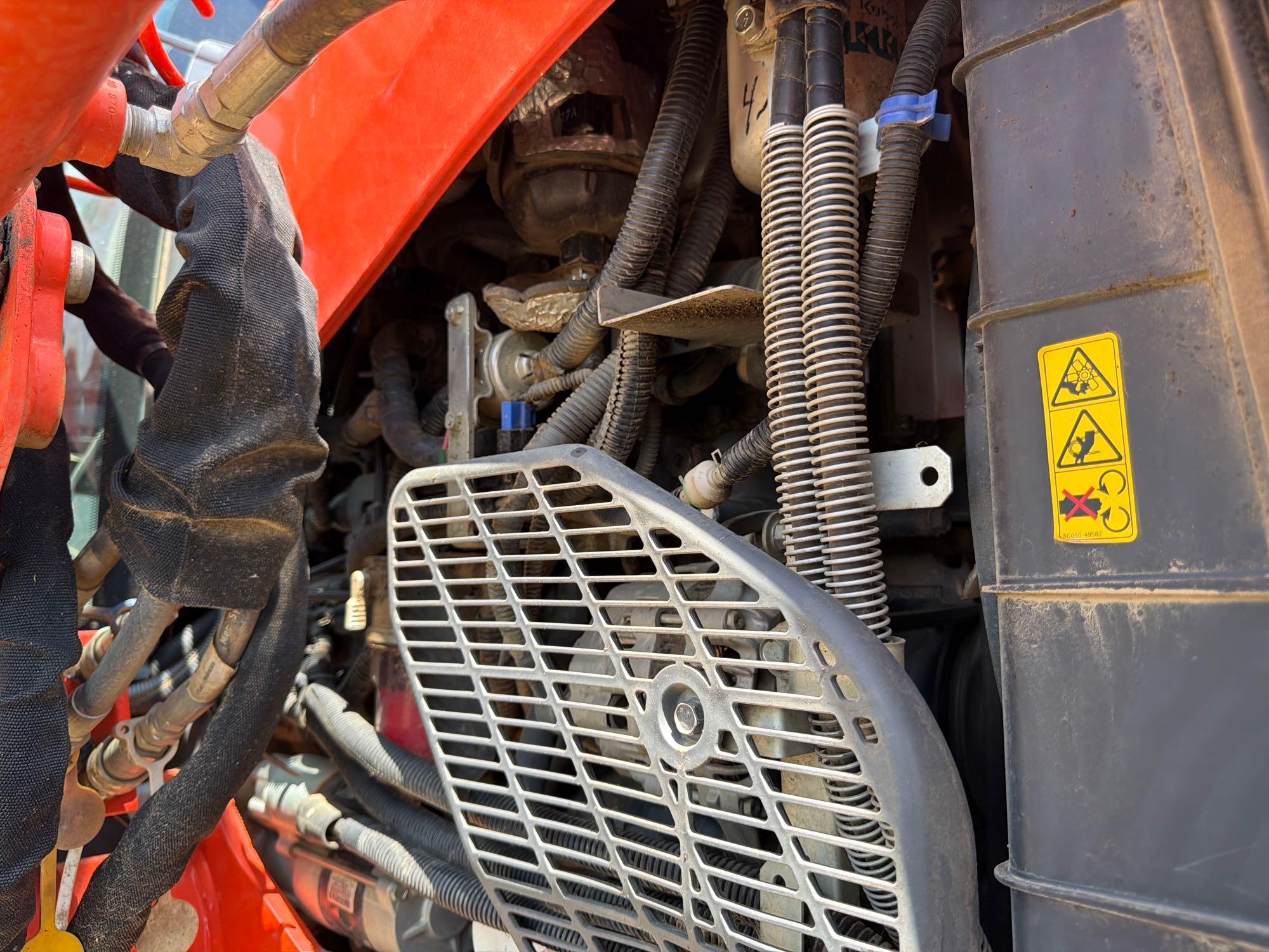 Kubota M7060