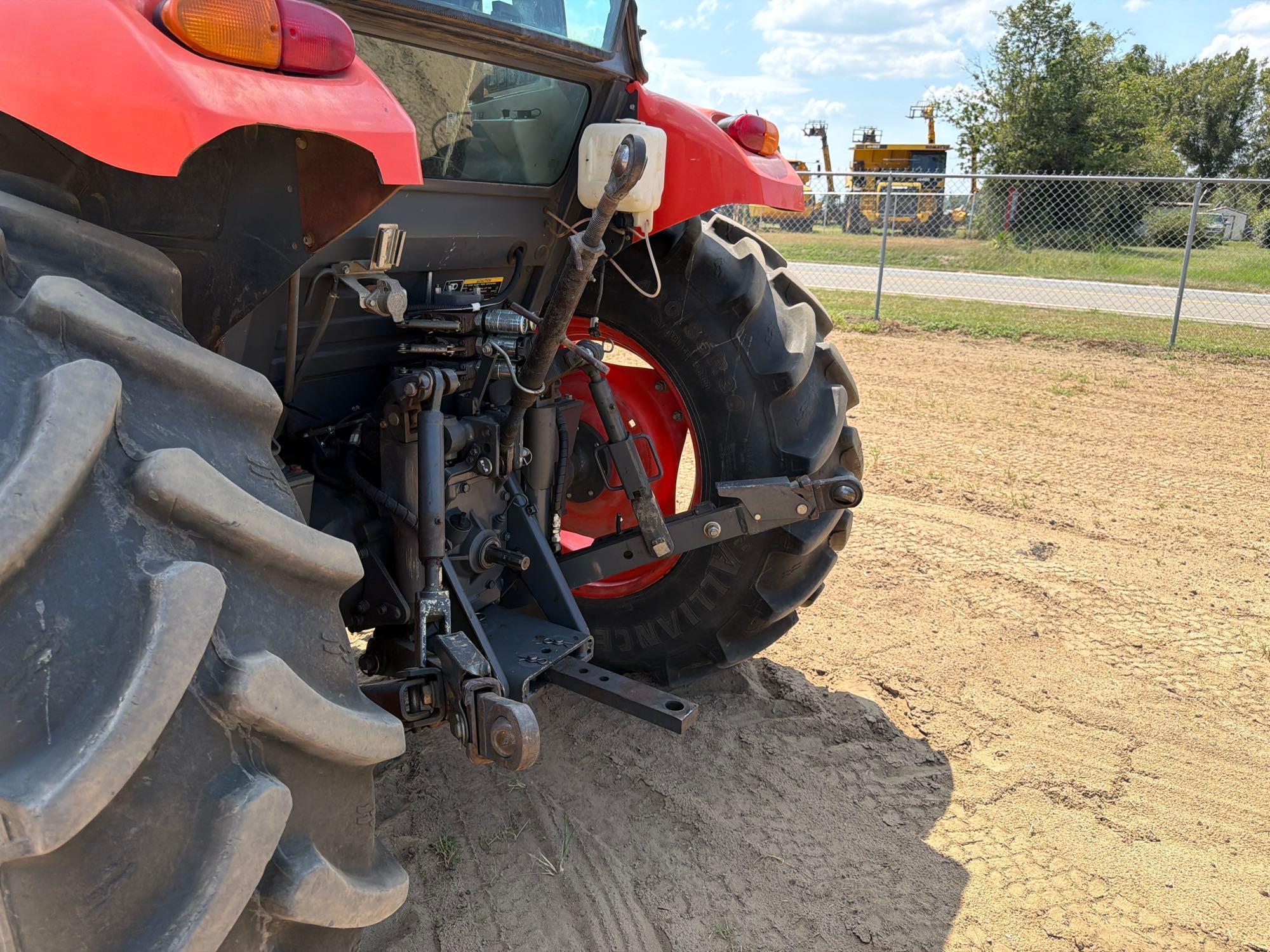 Kubota M7060