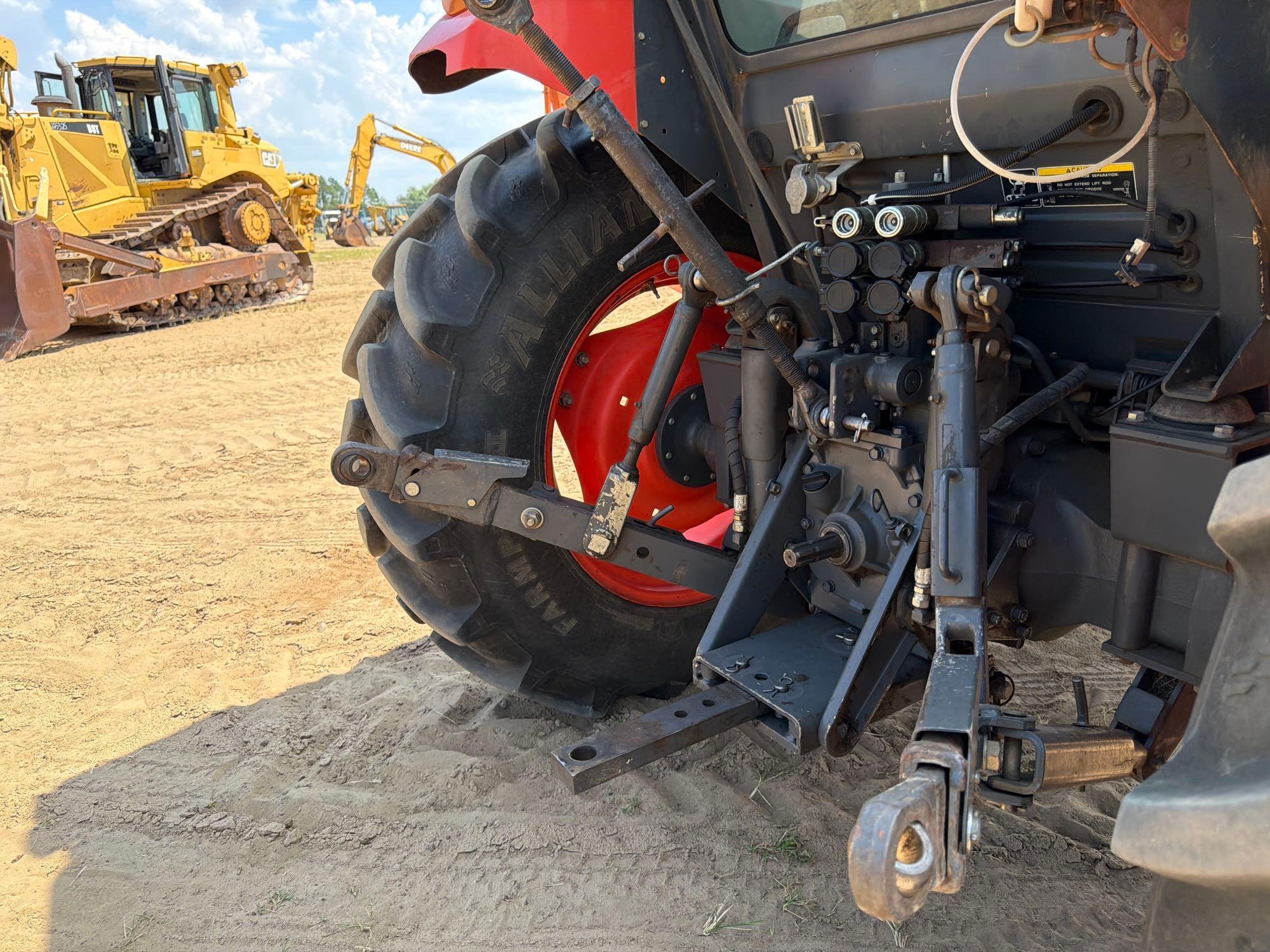 Kubota M7060