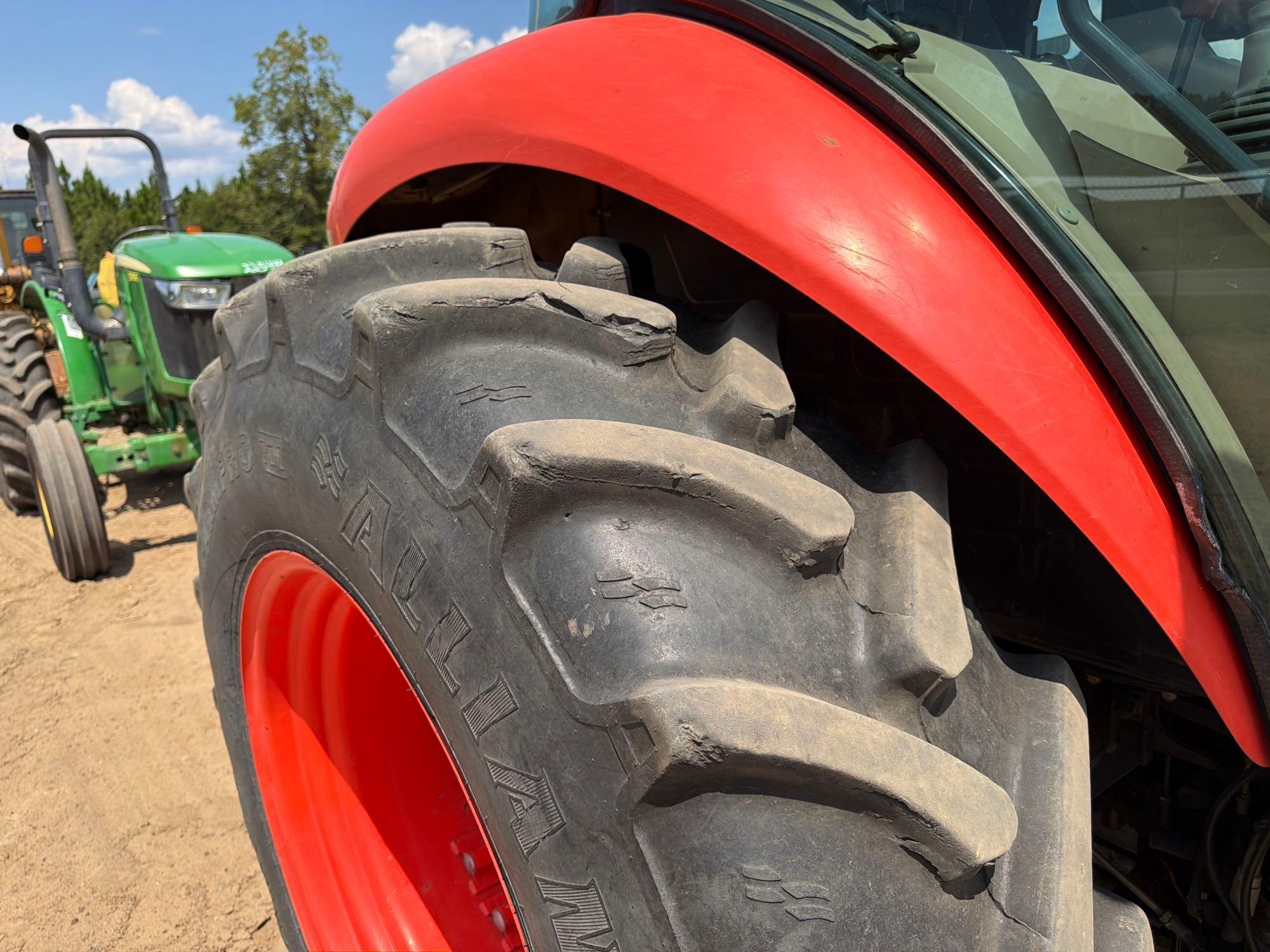 Kubota M7060