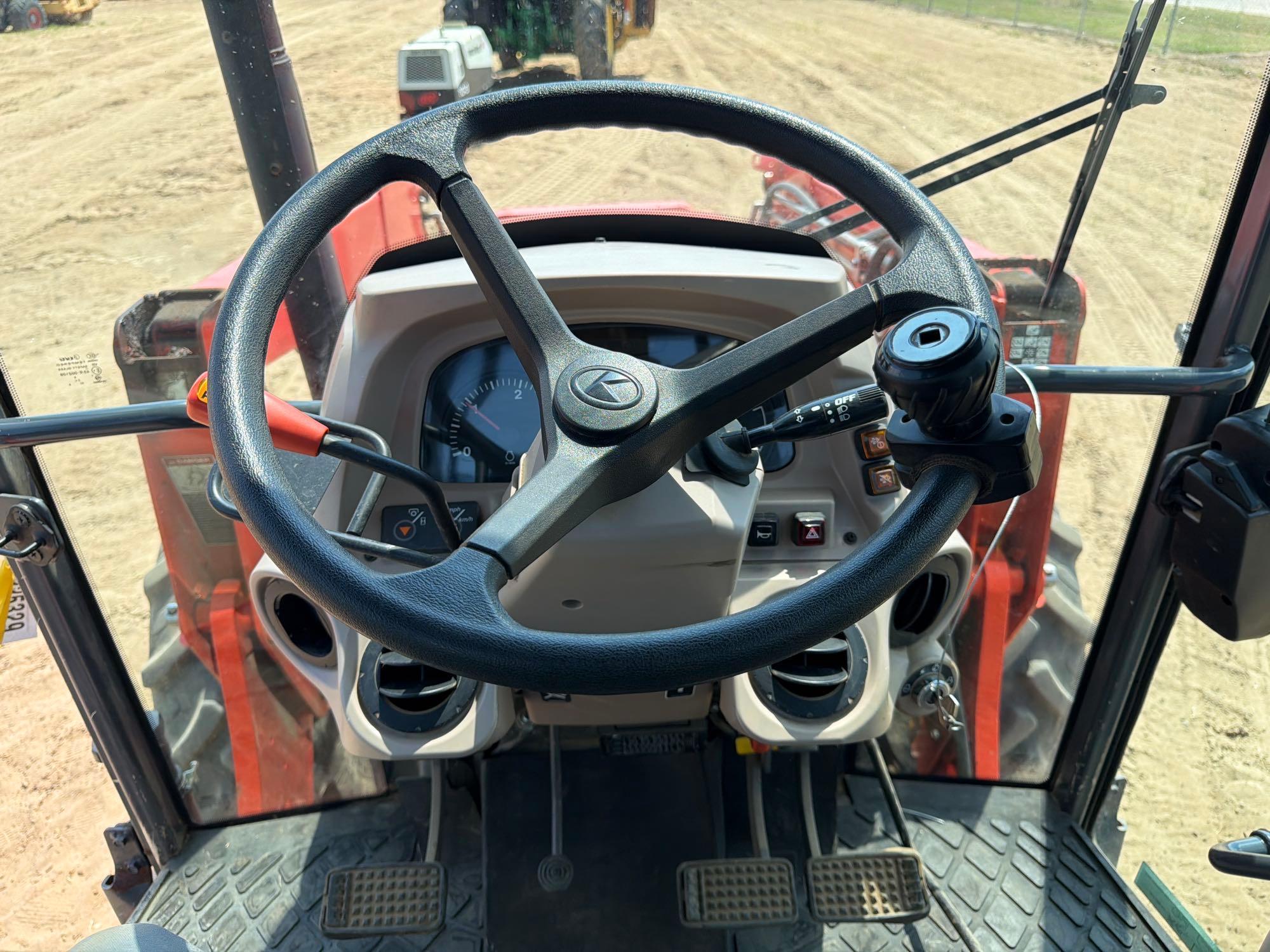 Kubota M7060