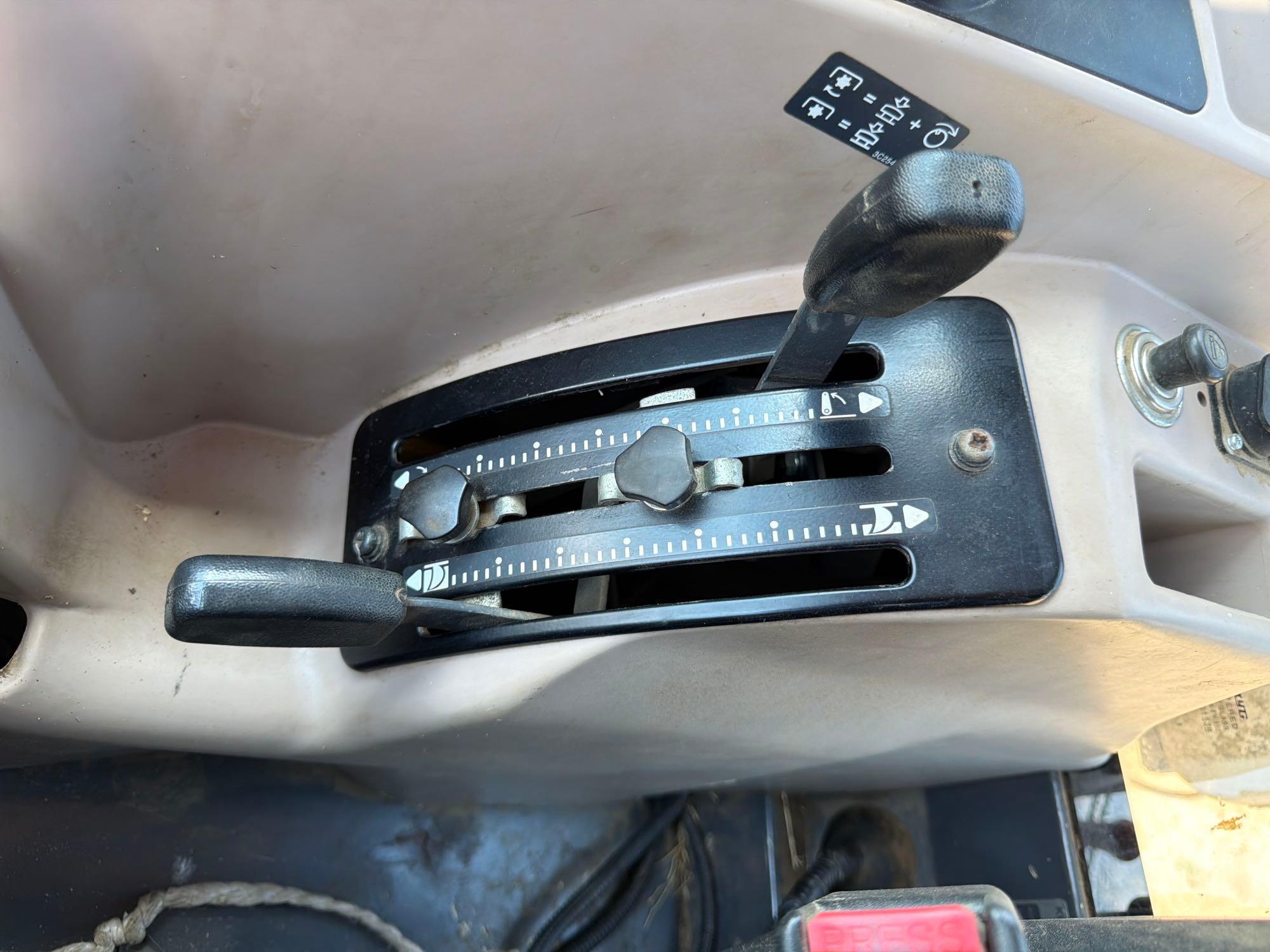 Kubota M7060