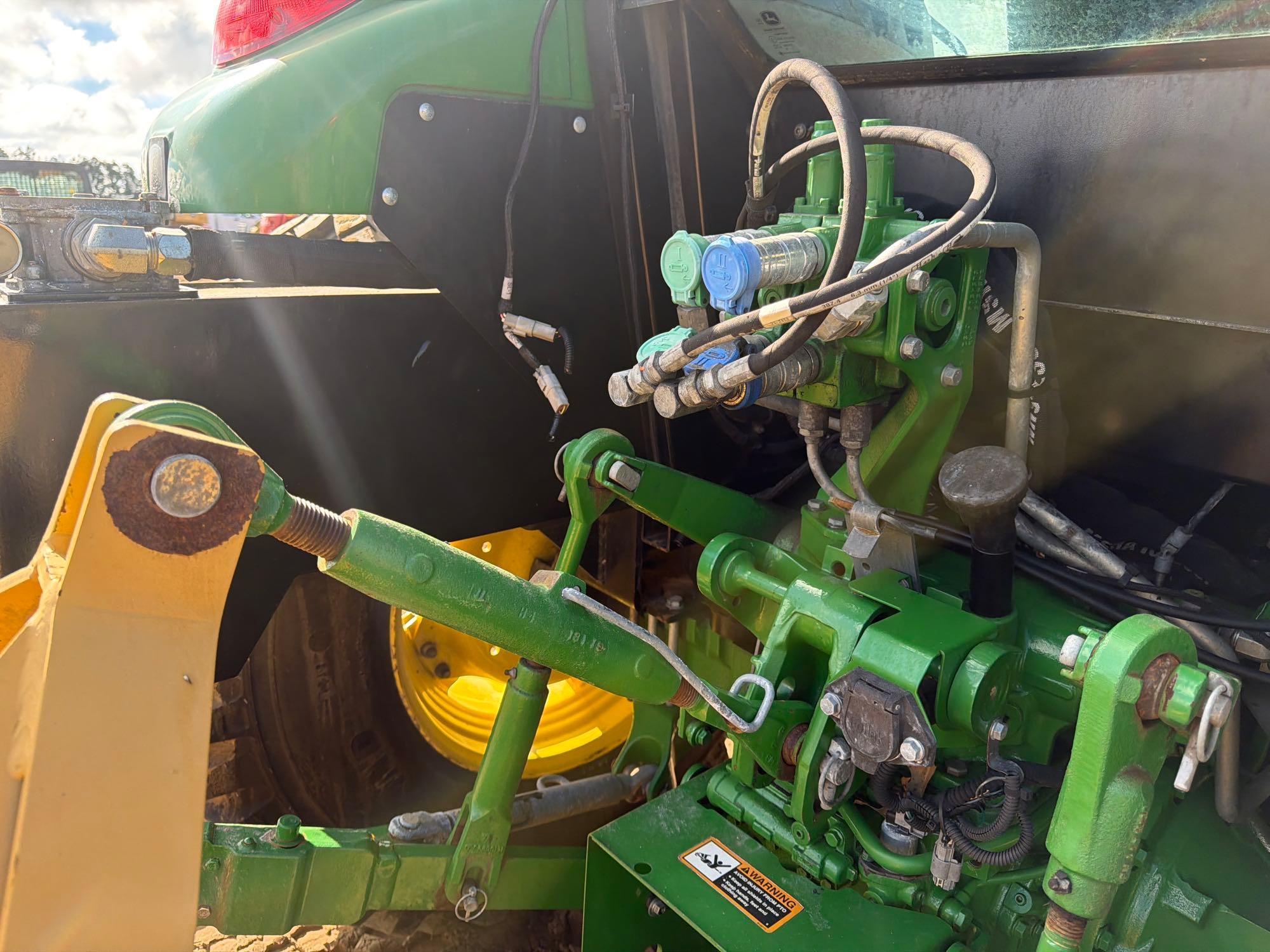 John Deere 5100E