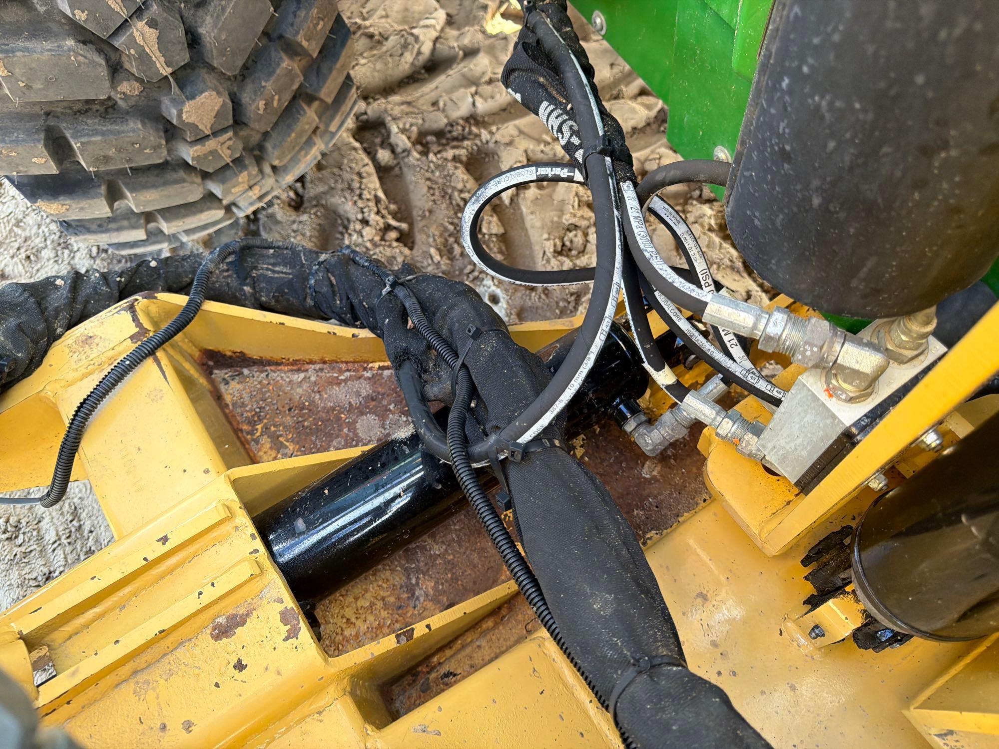 John Deere 5100E