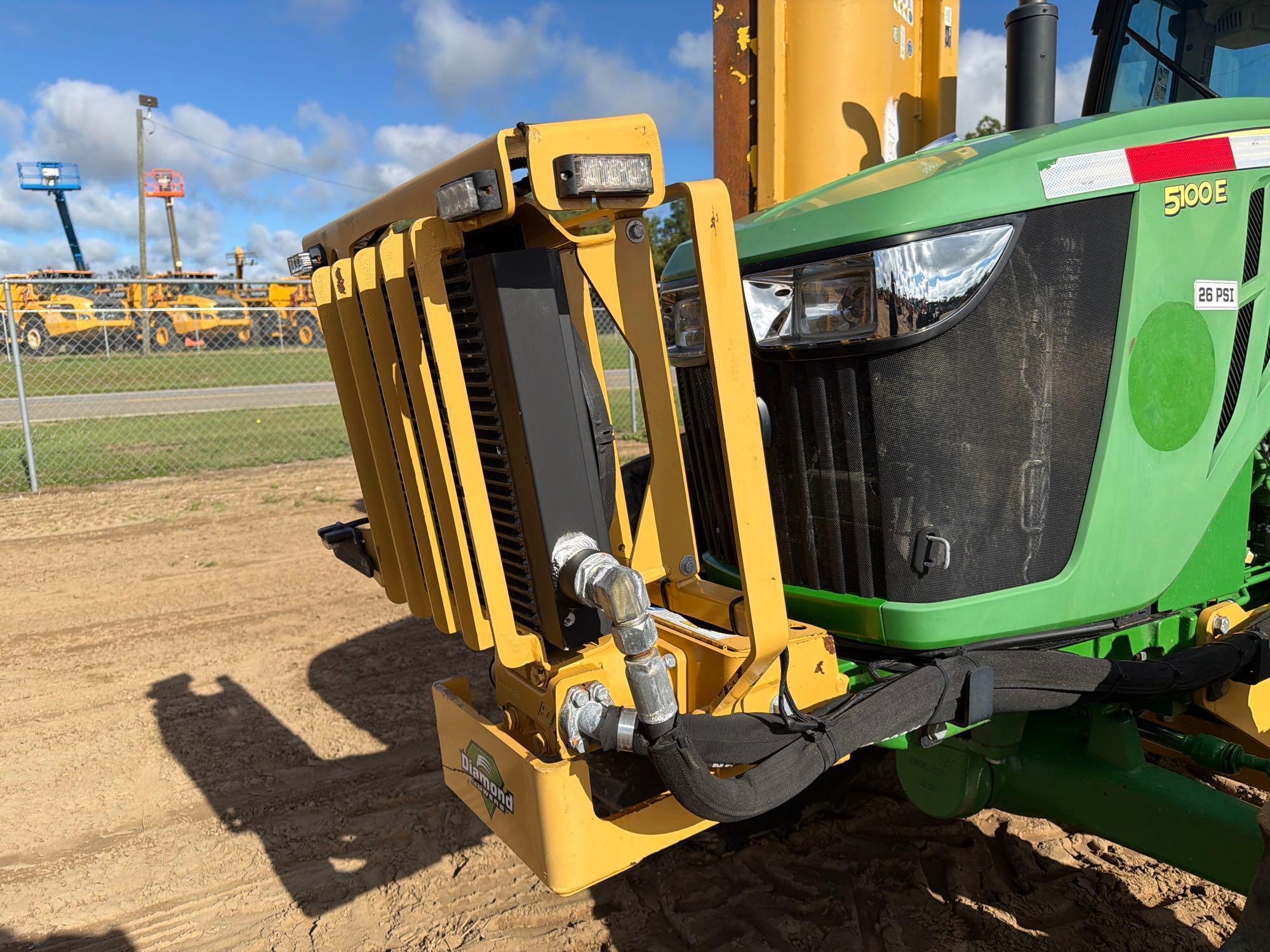 John Deere 5100E