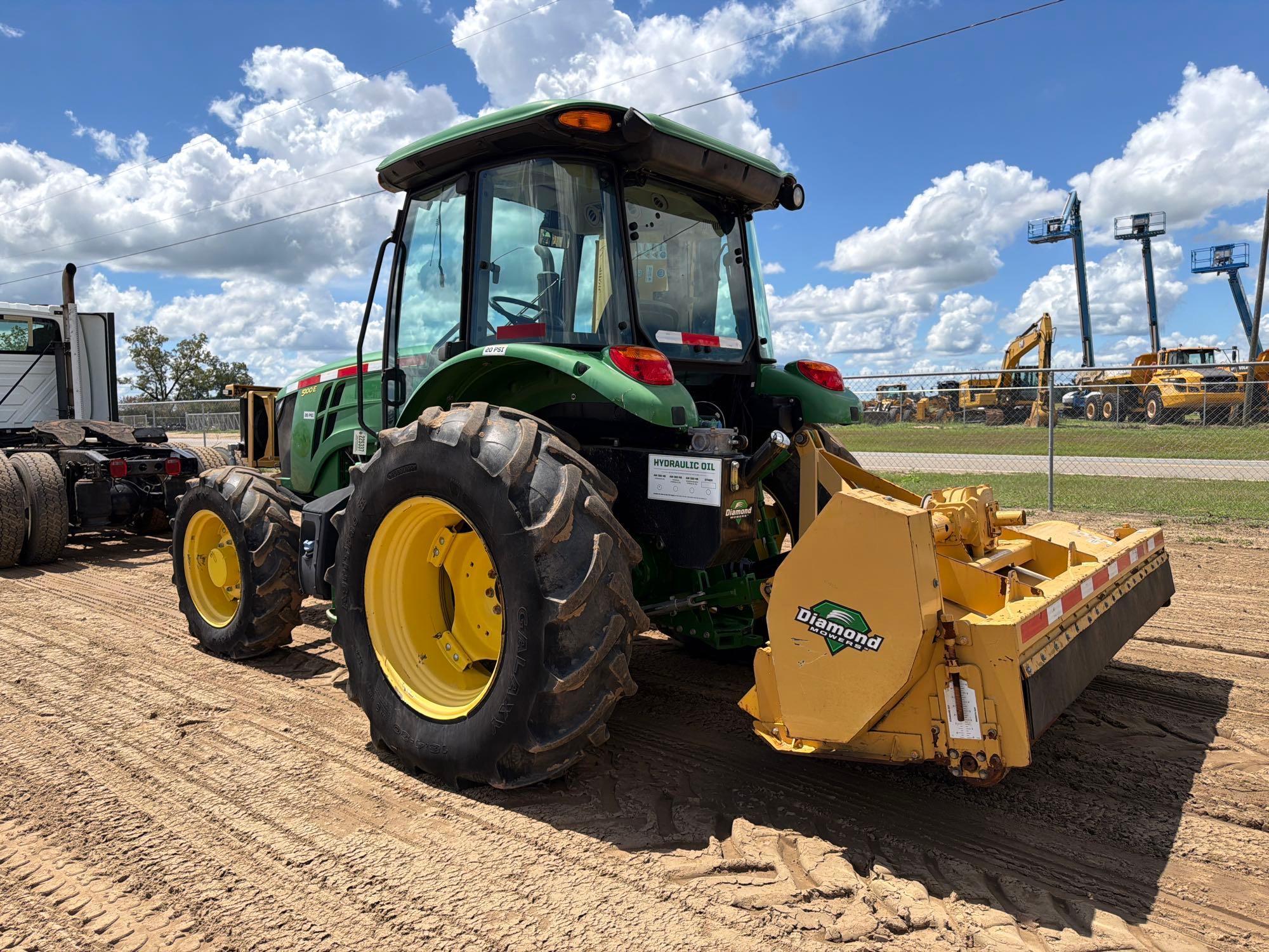 John Deere 5100E