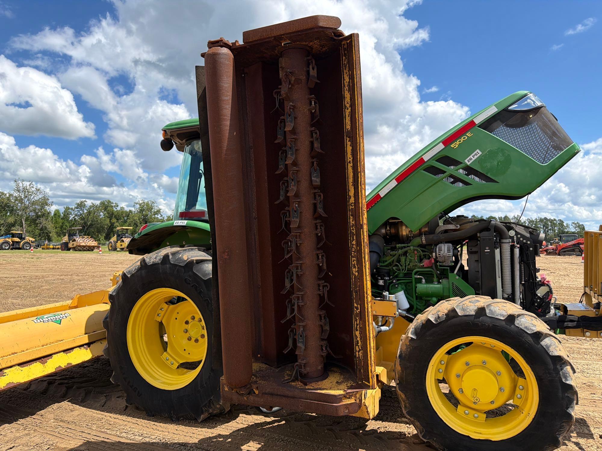John Deere 5100E