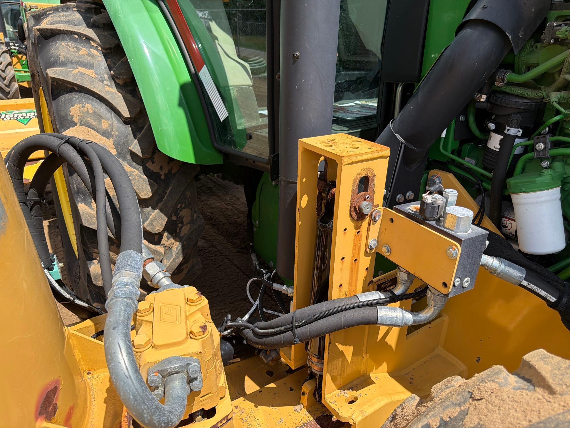 John Deere 5100E