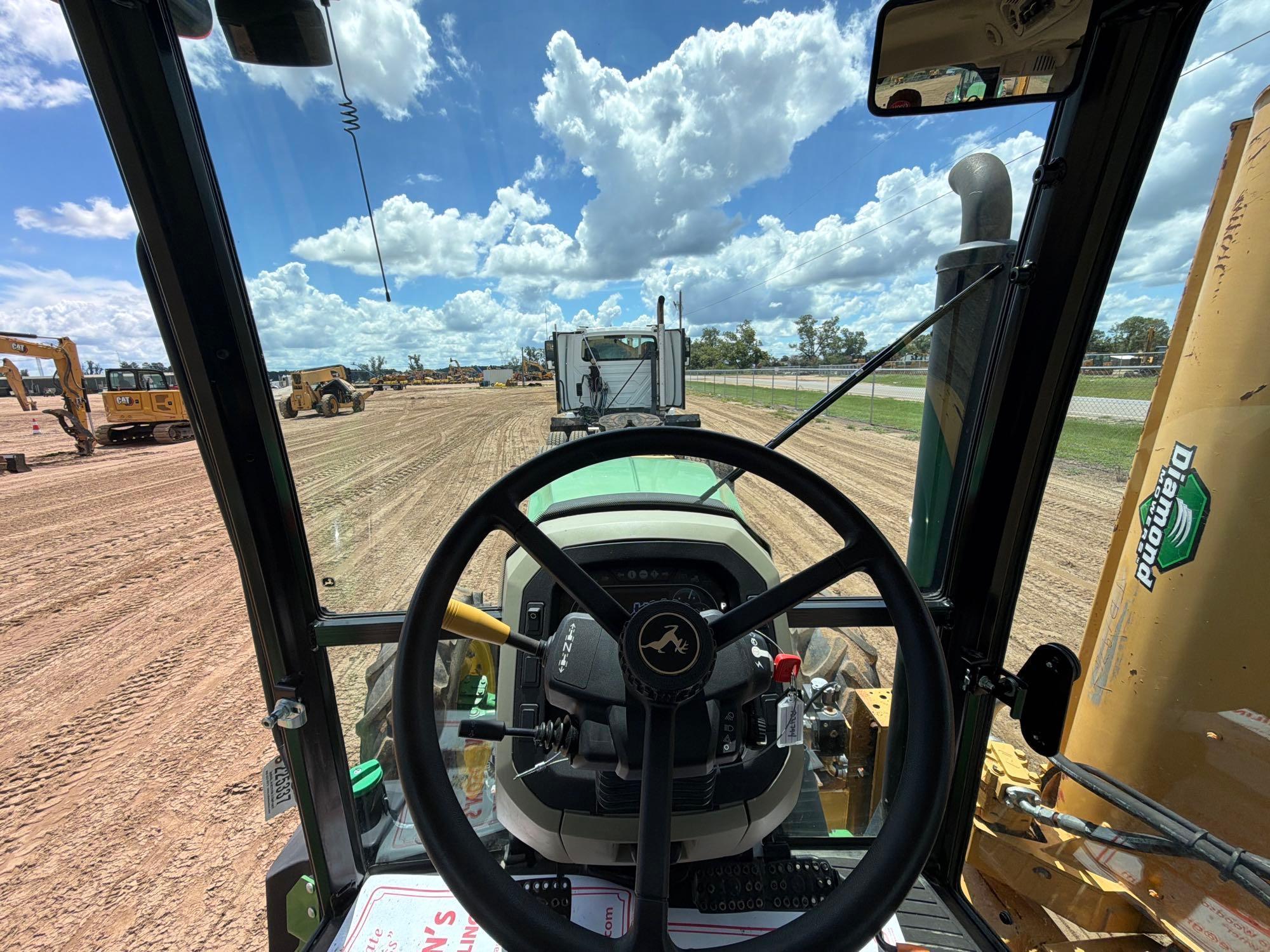 John Deere 5100E