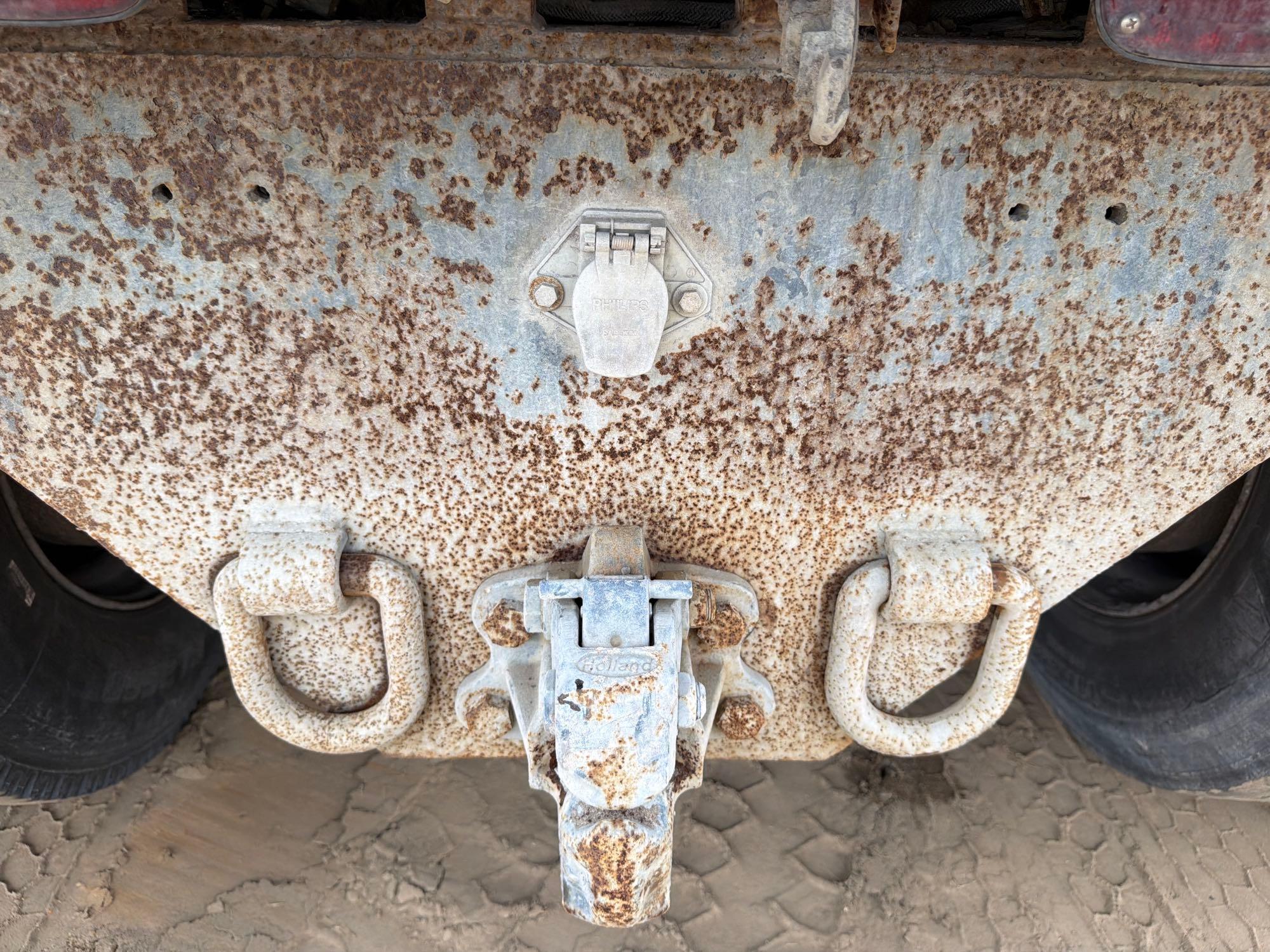 Mack CV713