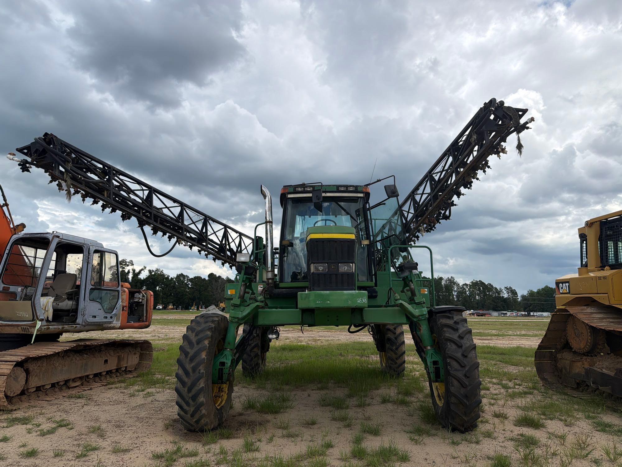 John Deere 4700