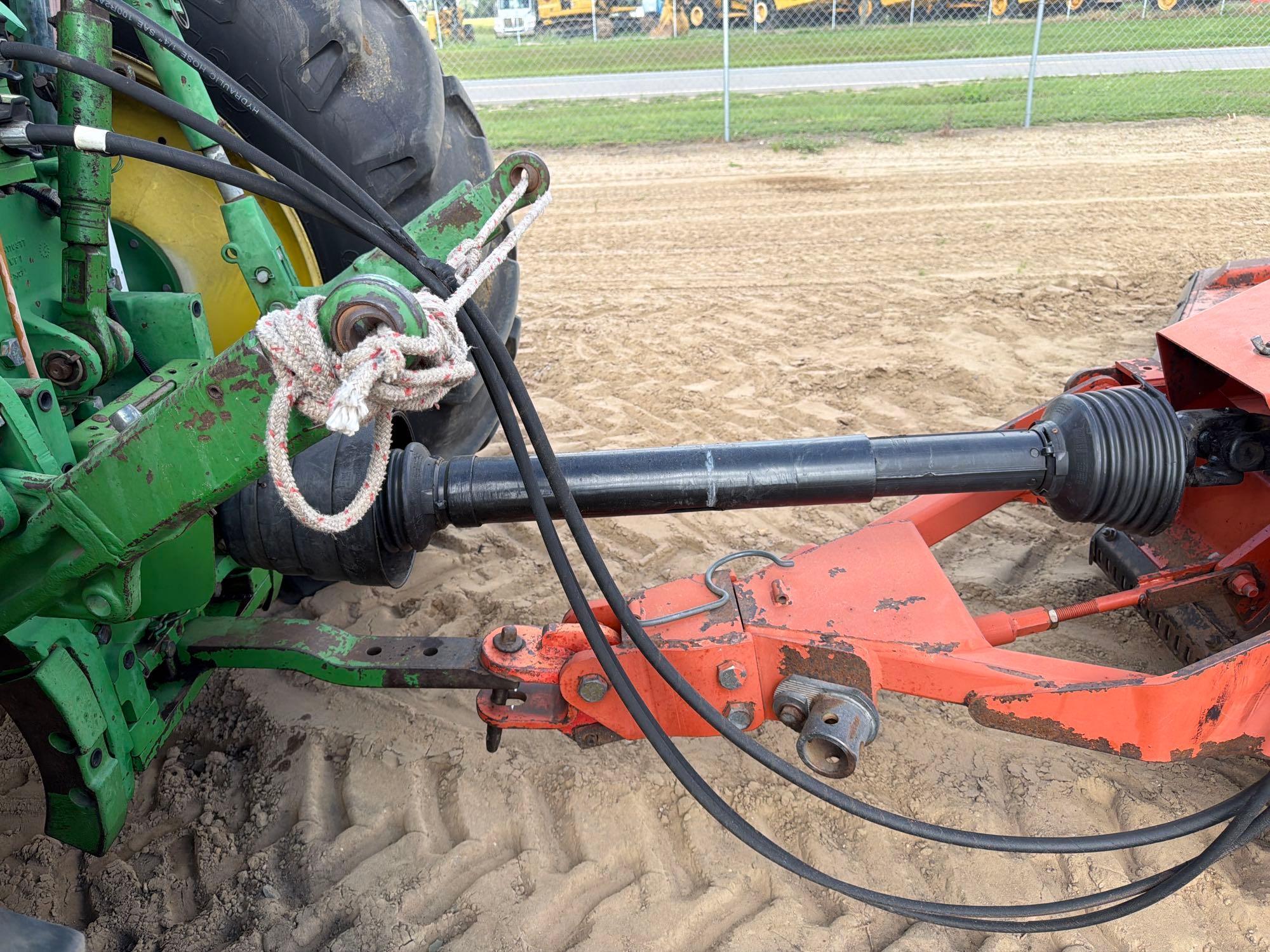 John Deere 7400