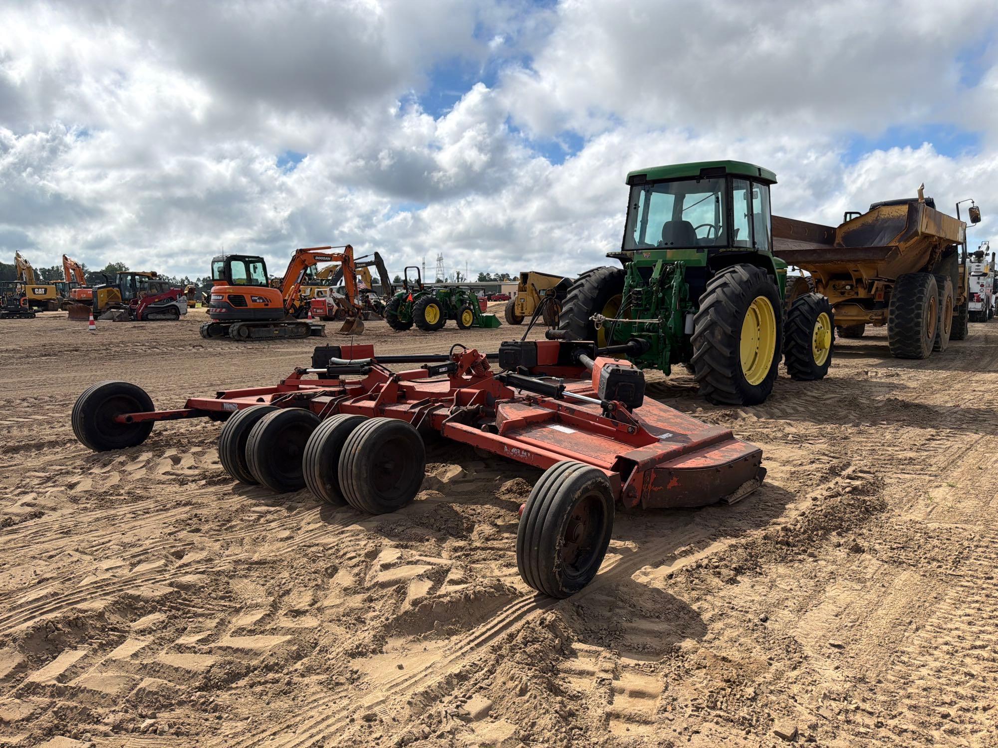 John Deere 7400