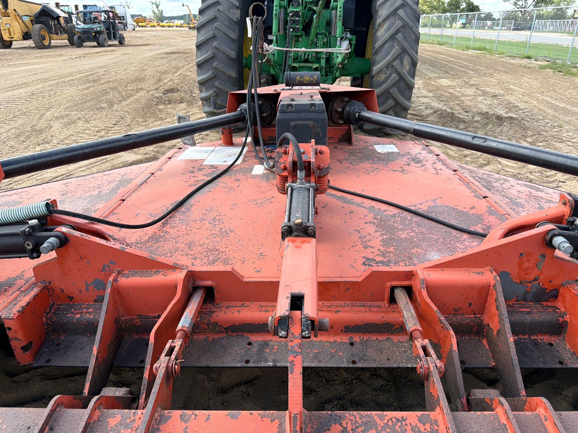 John Deere 7400