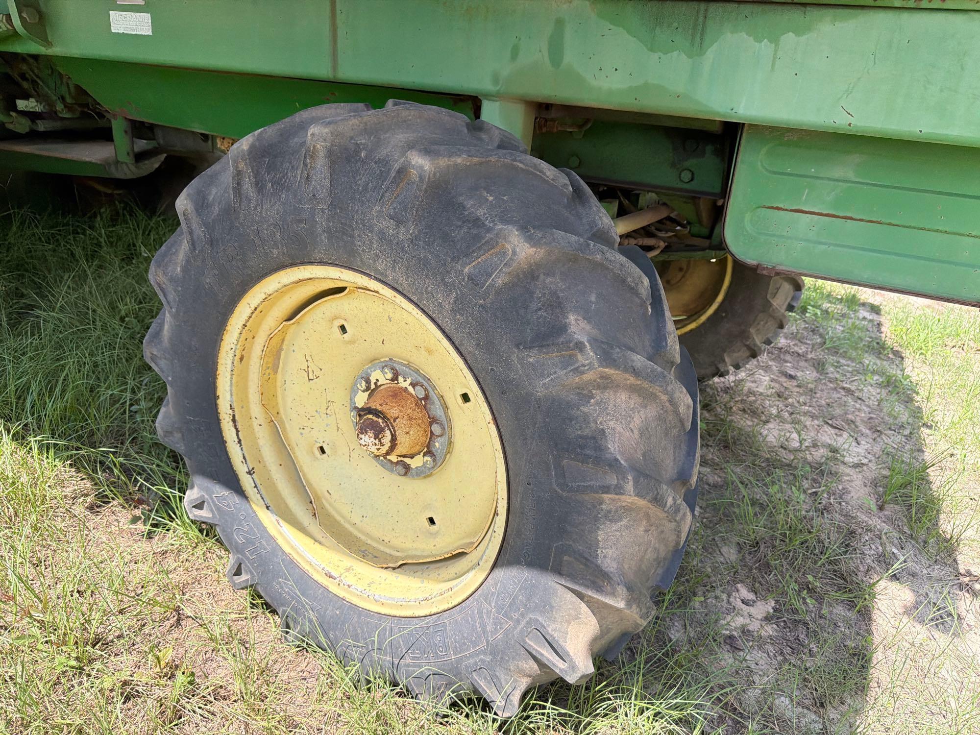 John Deere 9965