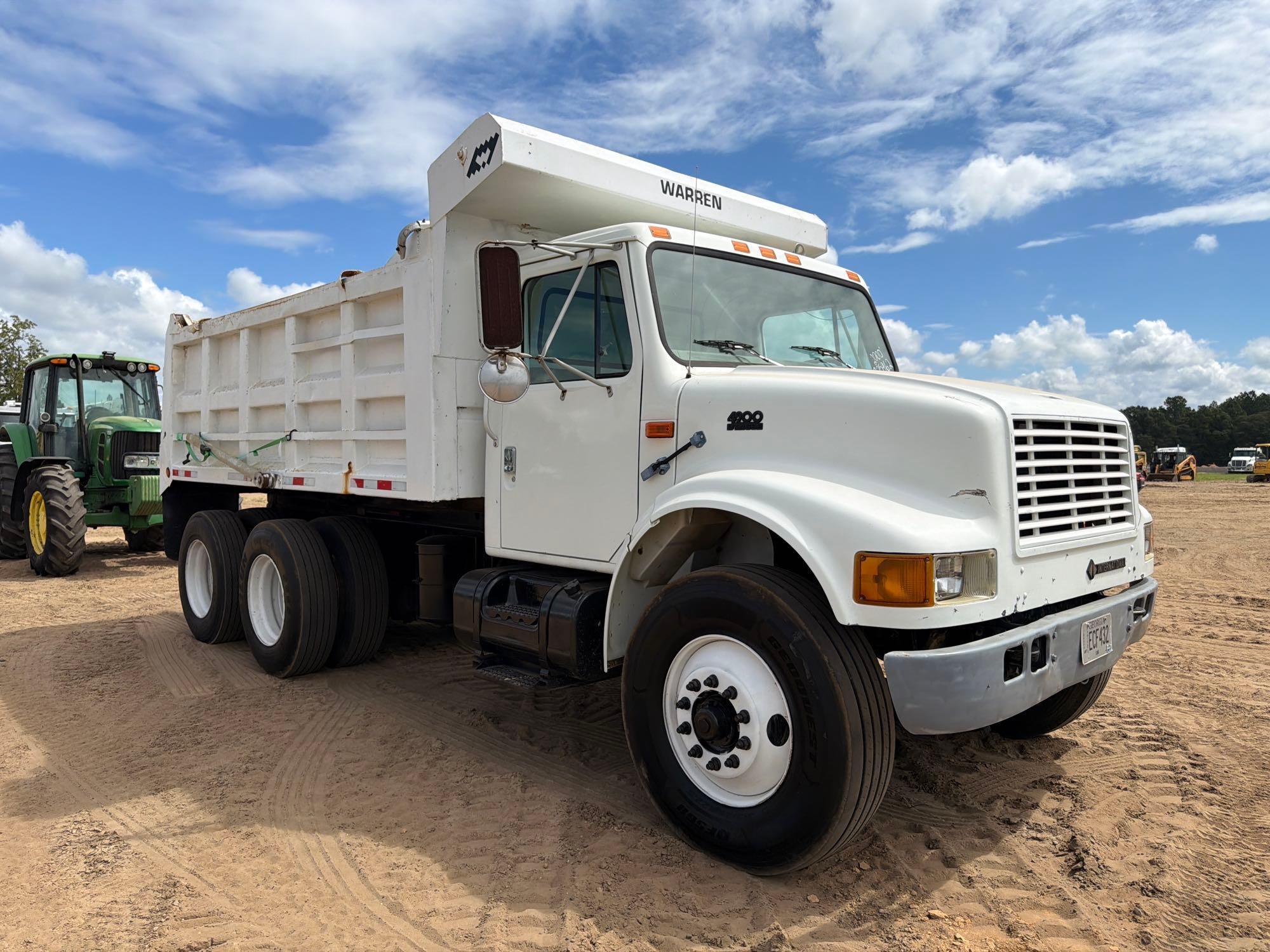 2000 International 4900 6X4