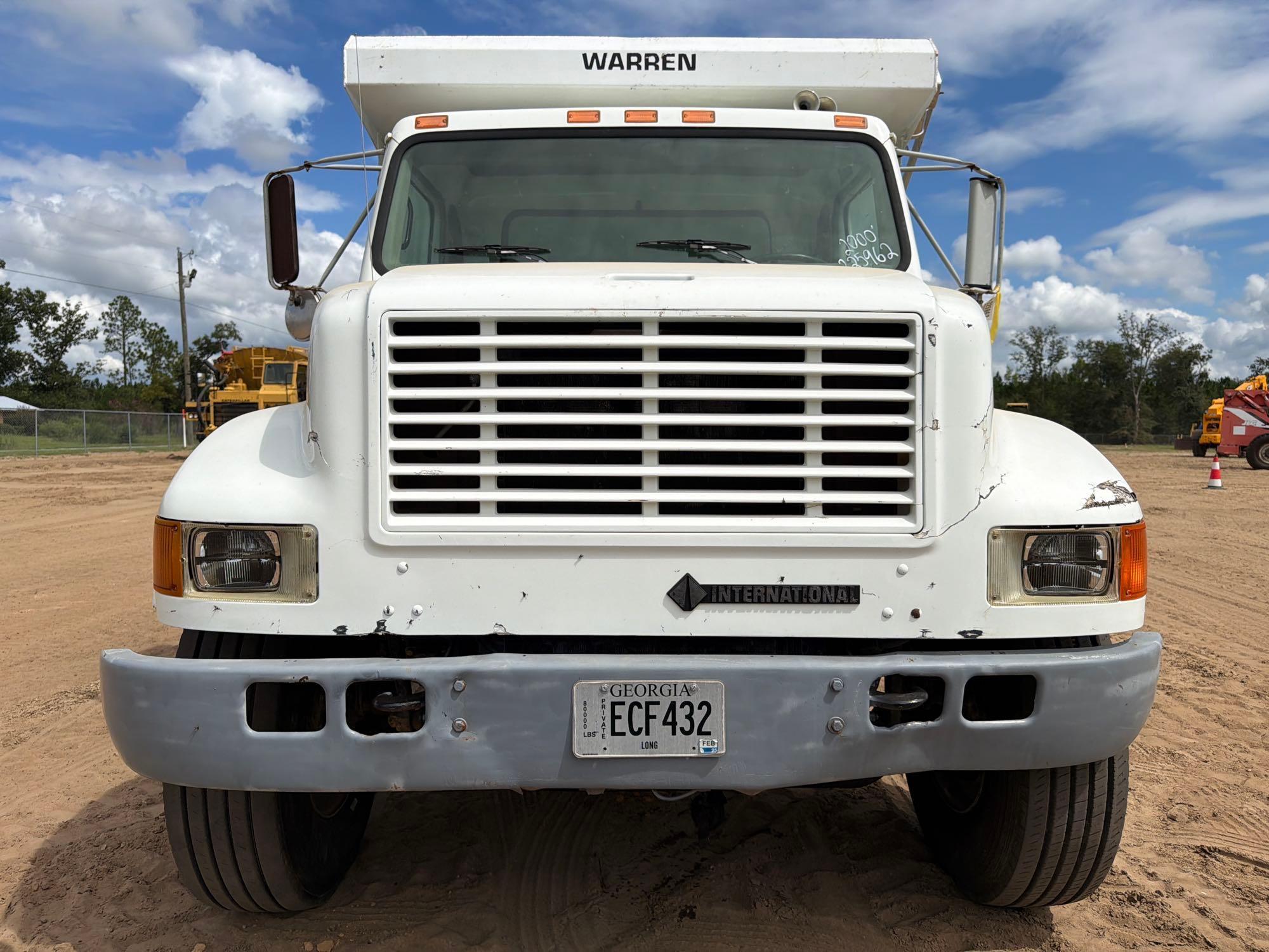 2000 International 4900 6X4