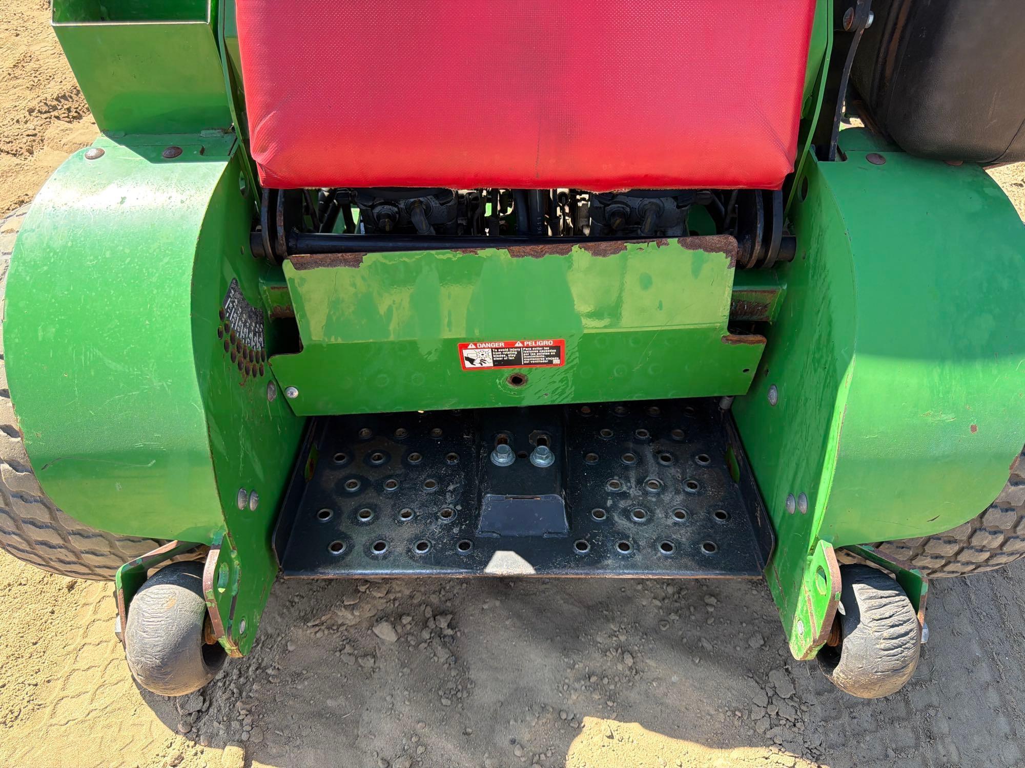 2015 John Deere 648R