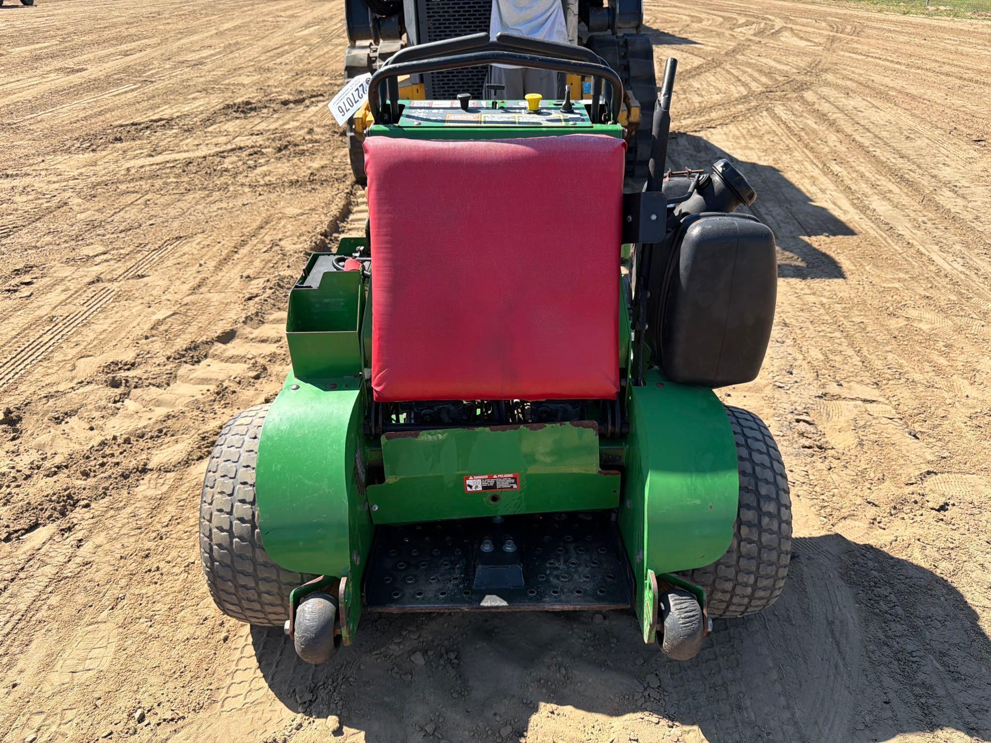 2015 John Deere 648R