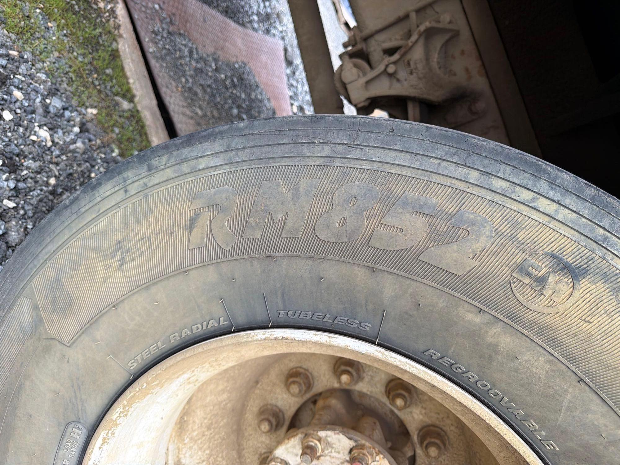 2001 International 4400