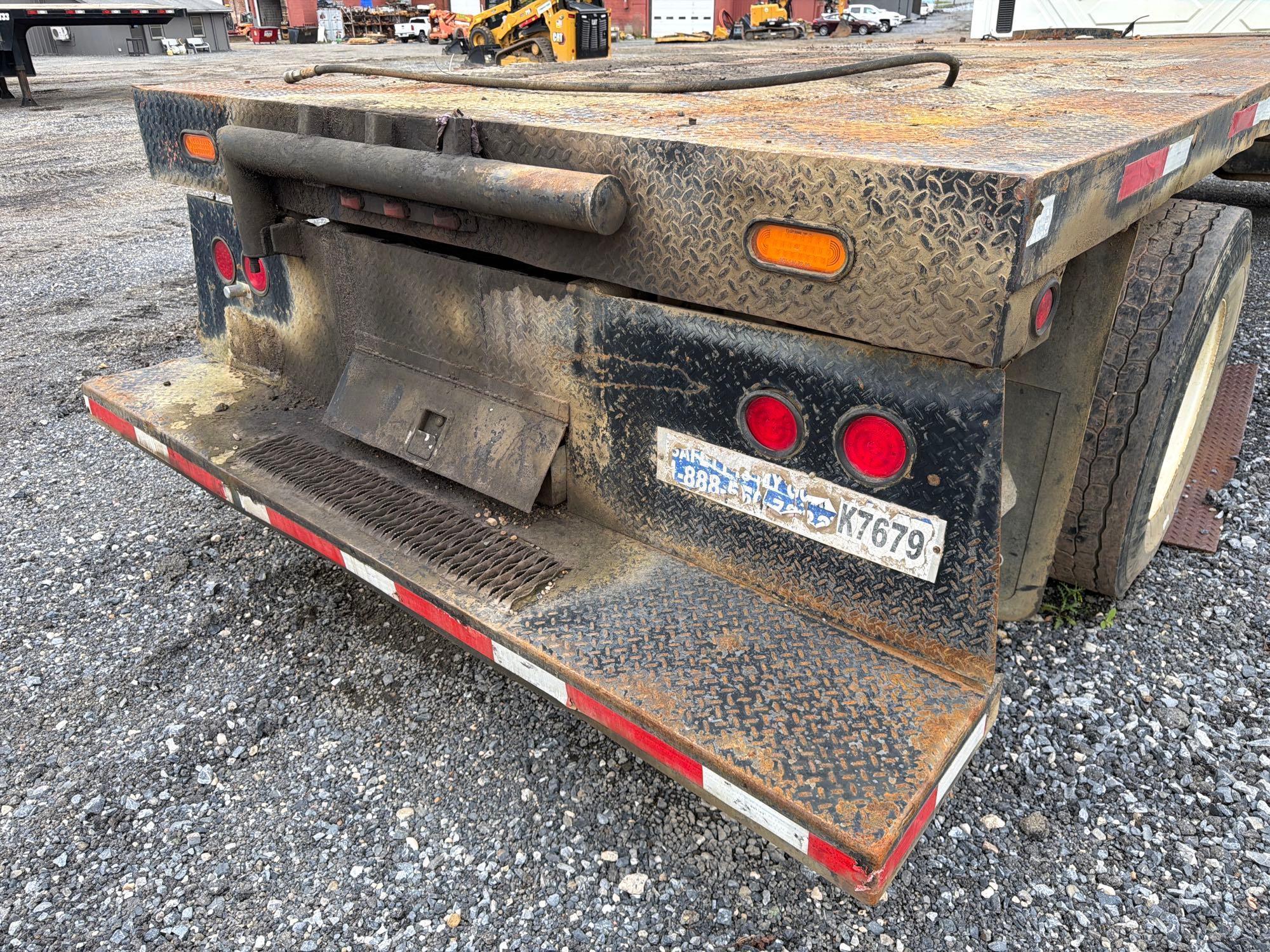 2001 International 4400