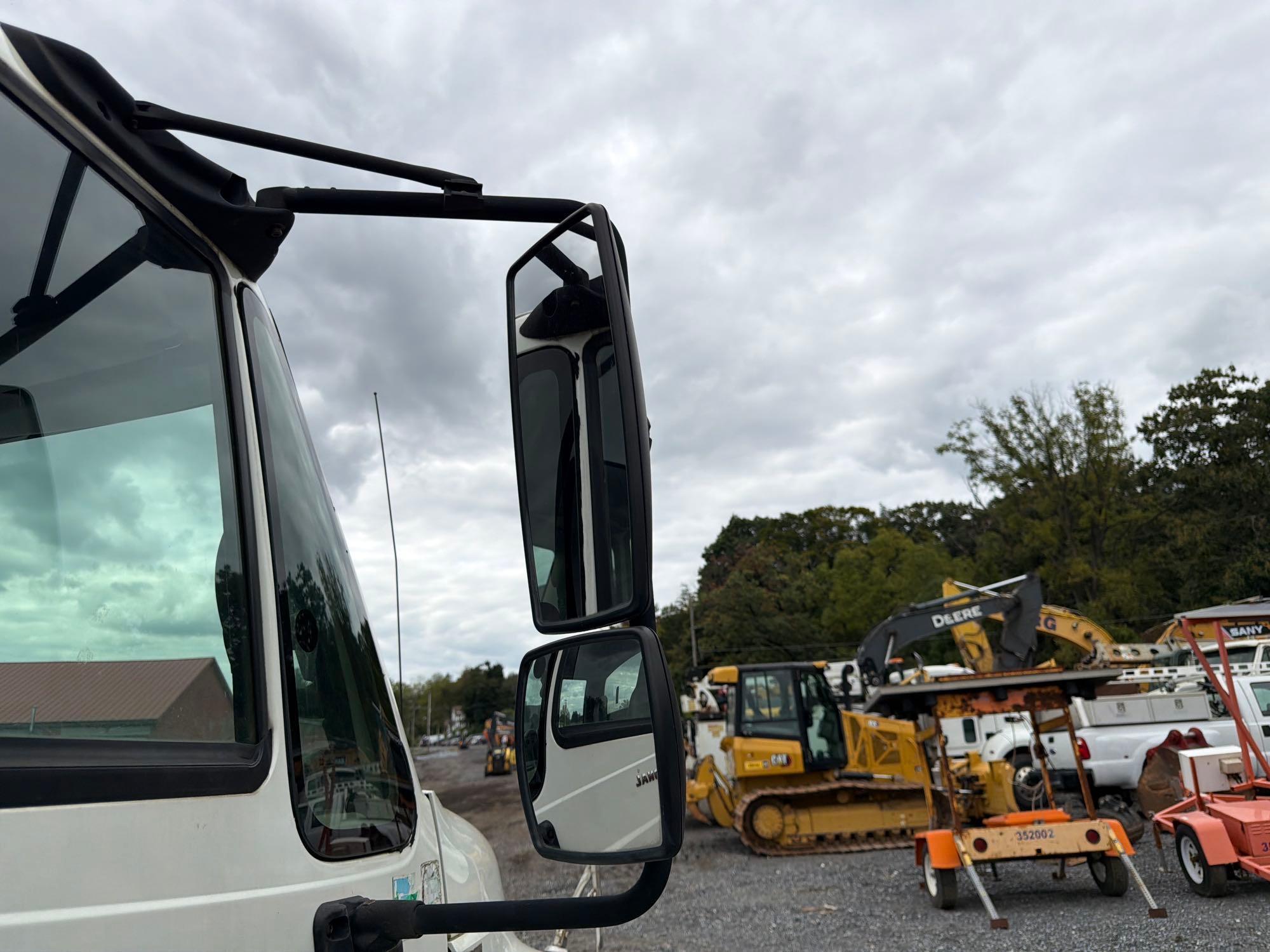 2001 International 4400