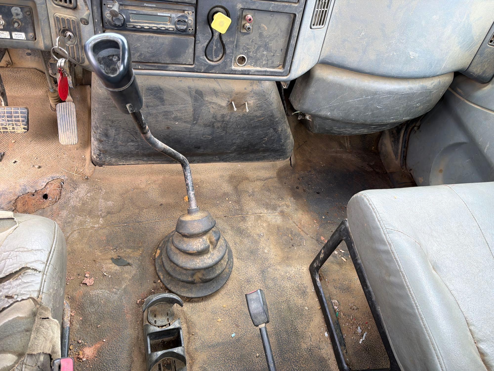 2001 International 4400