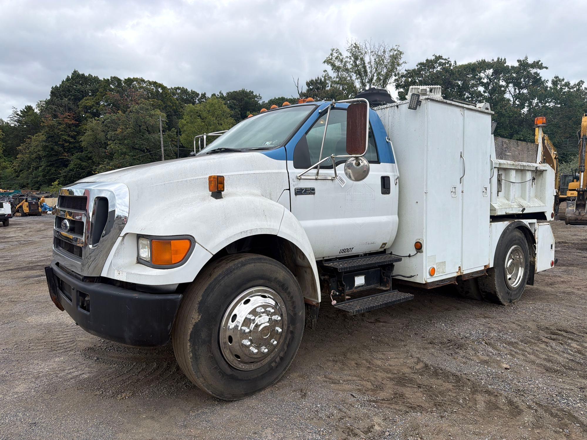 2005 Ford F750