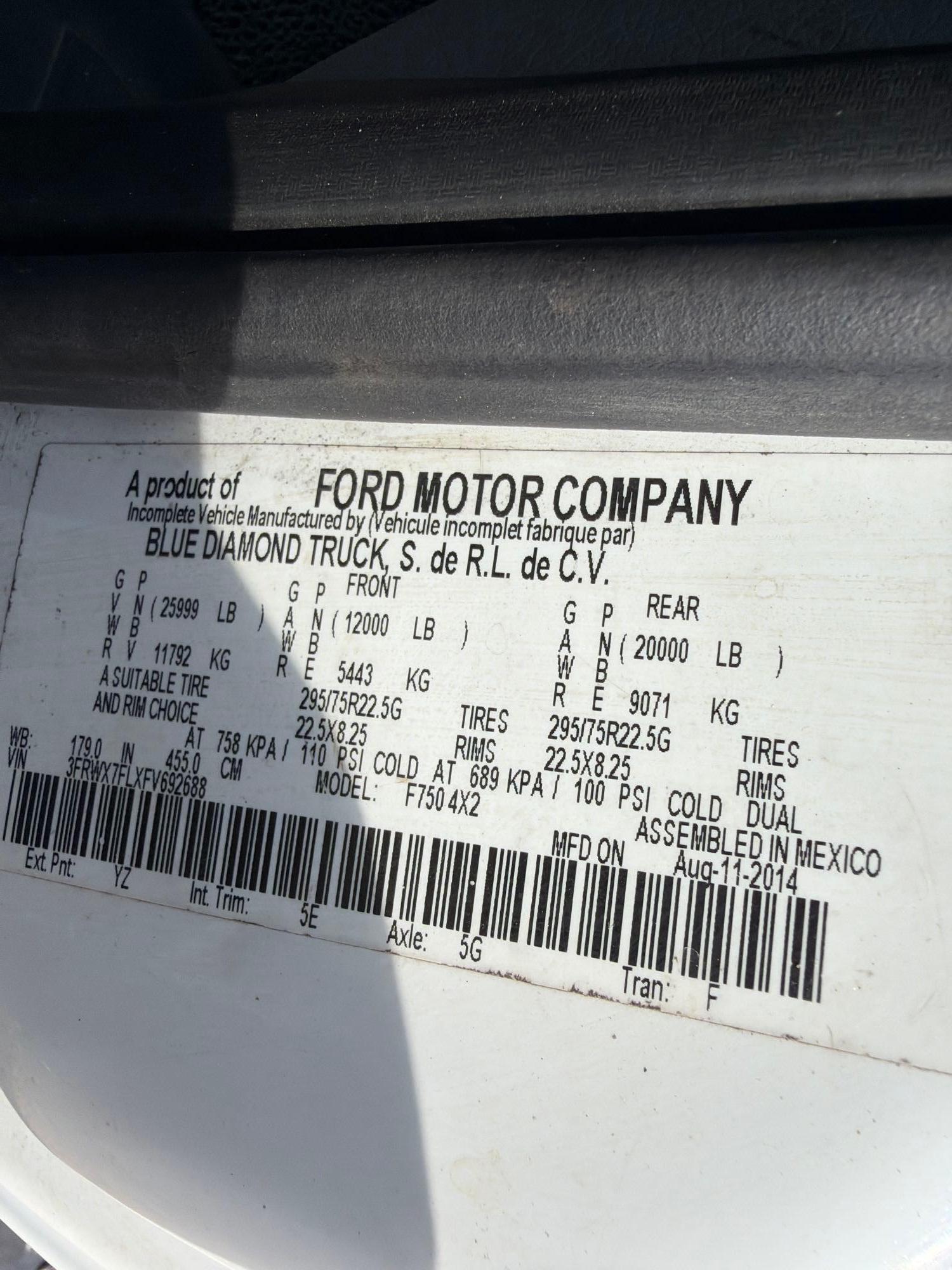 2015 Ford F750 XLT