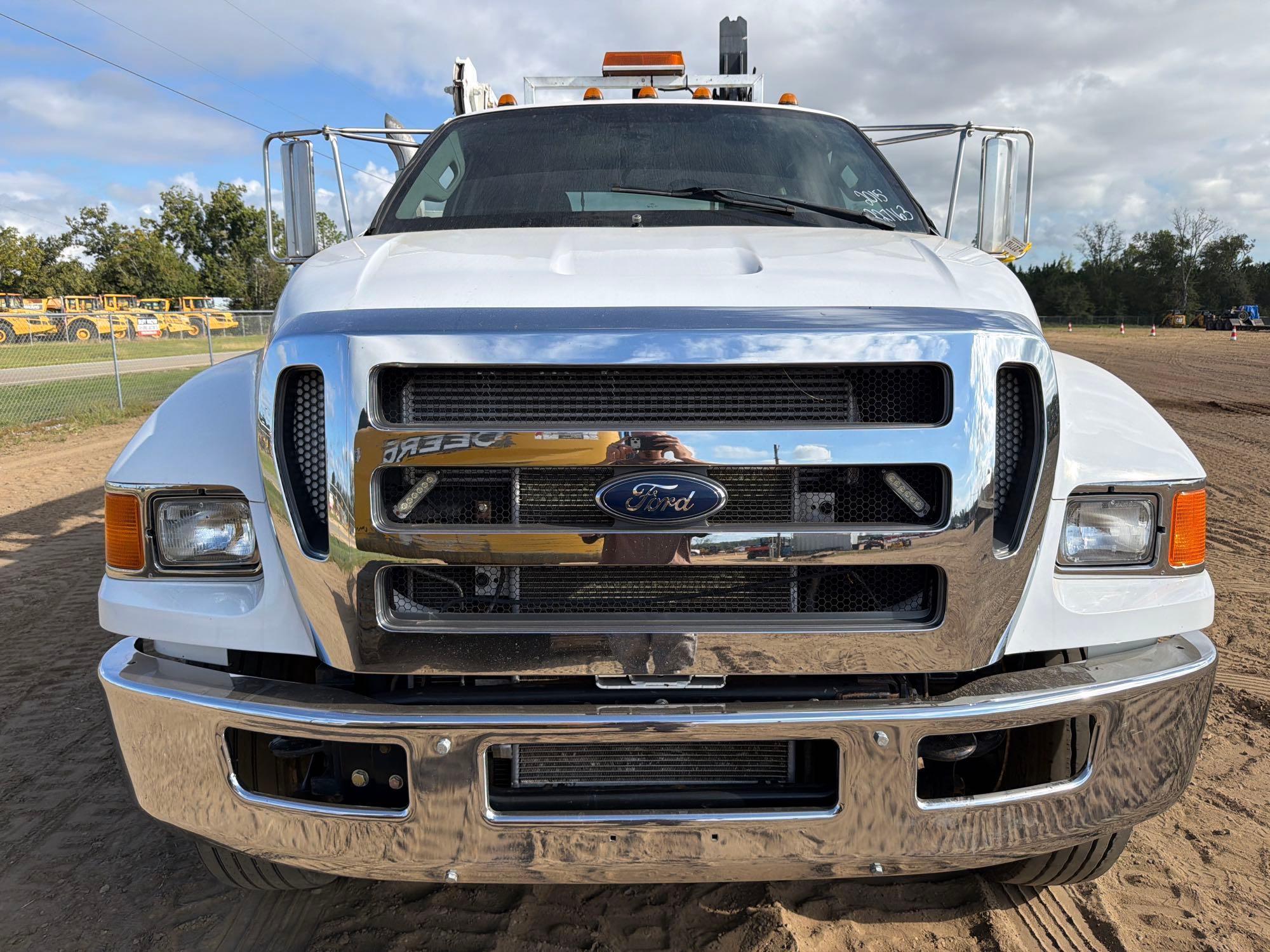 Ford F750 XLT