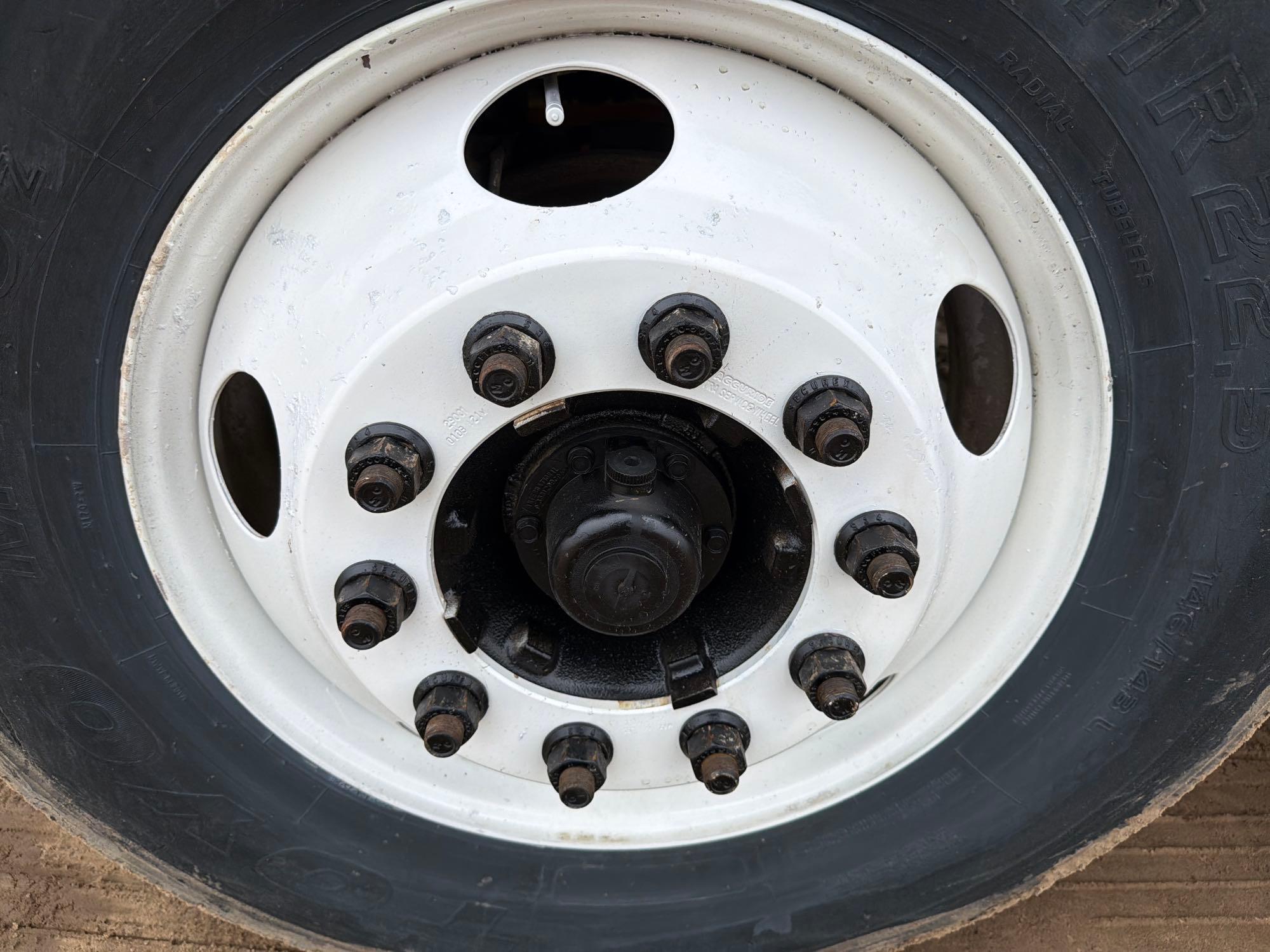 2012 Ford F750 SUPER DUTY