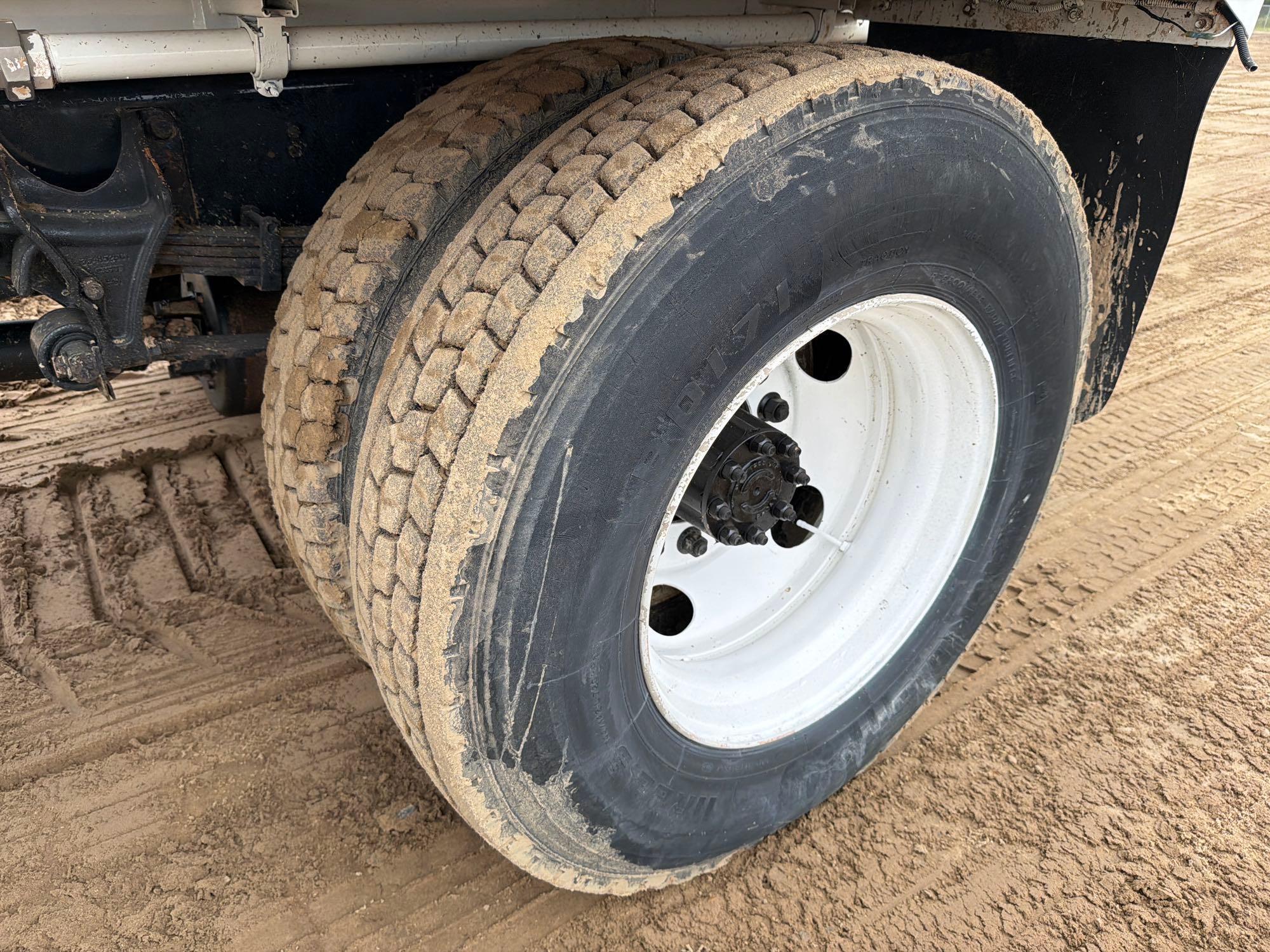 2012 Ford F750 SUPER DUTY
