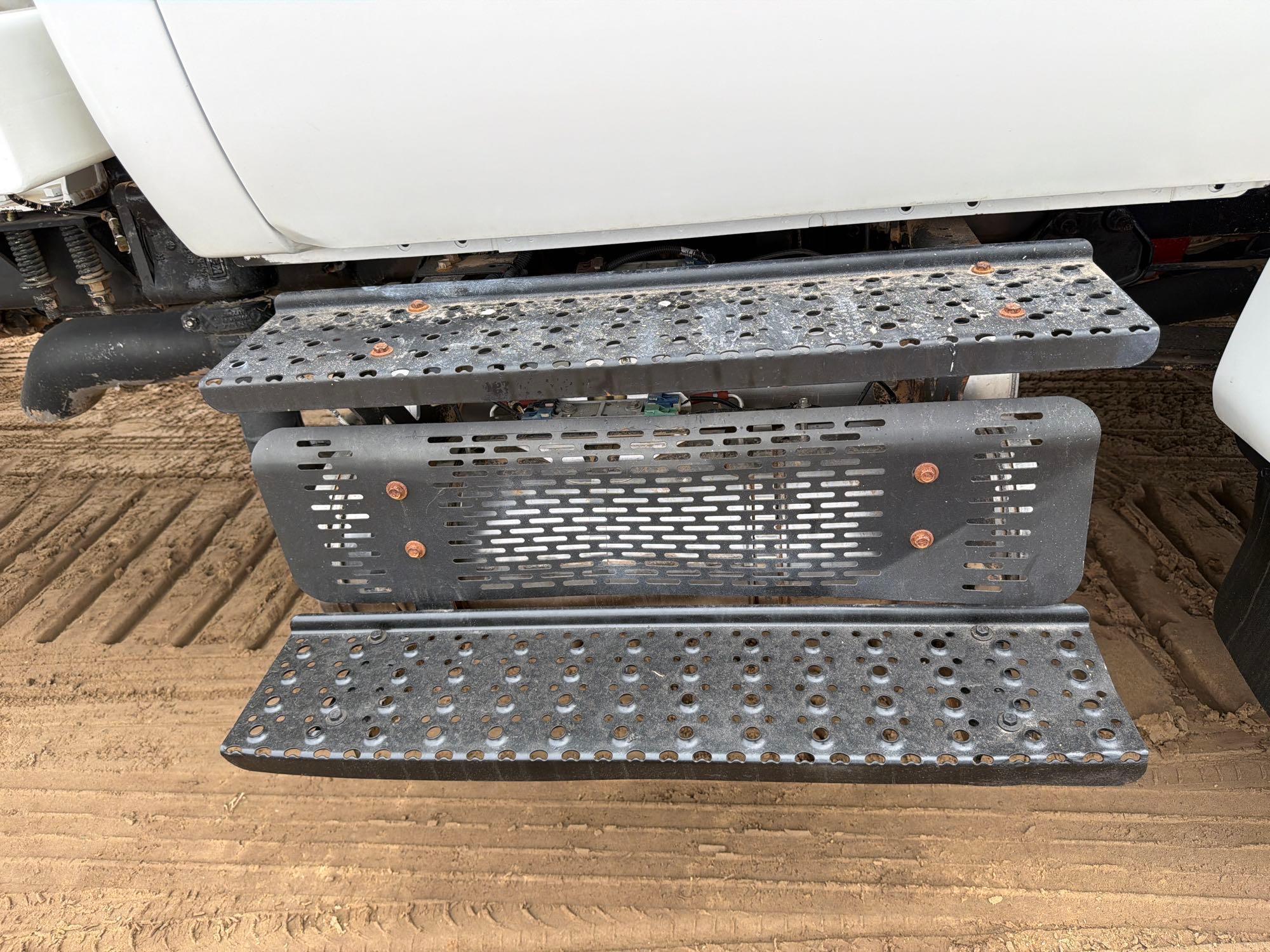 2012 Ford F750 SUPER DUTY