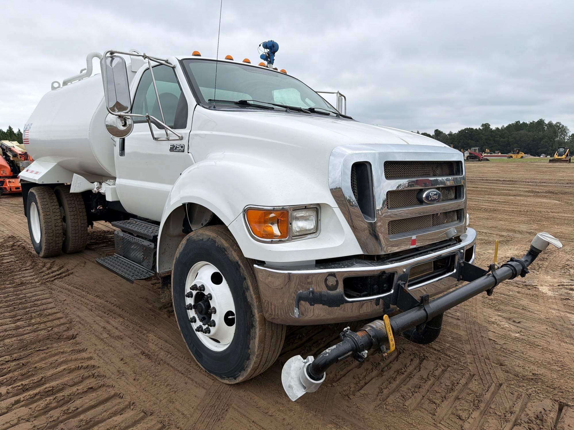 2012 Ford F750 SUPER DUTY