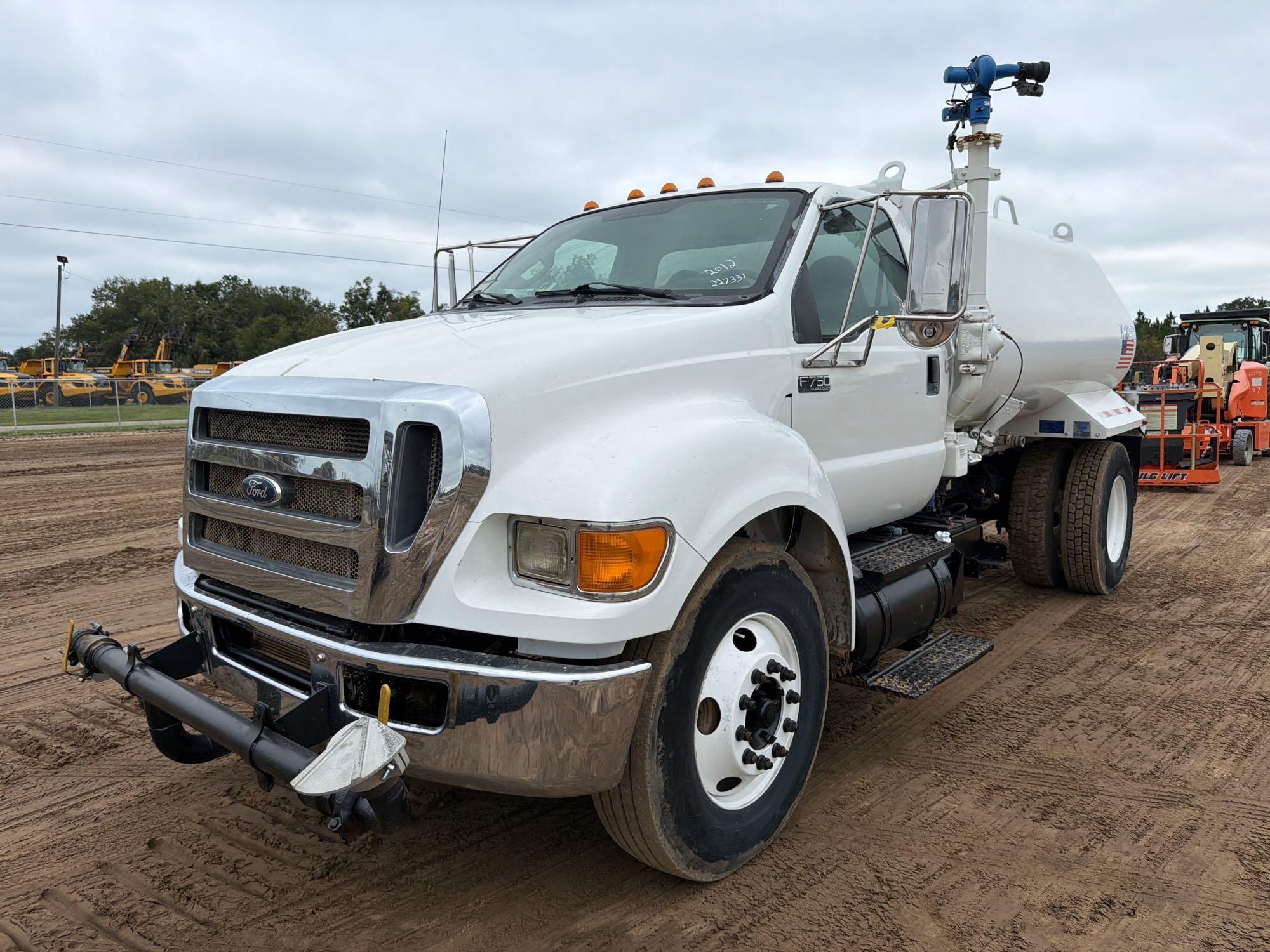 2012 Ford F750 SUPER DUTY