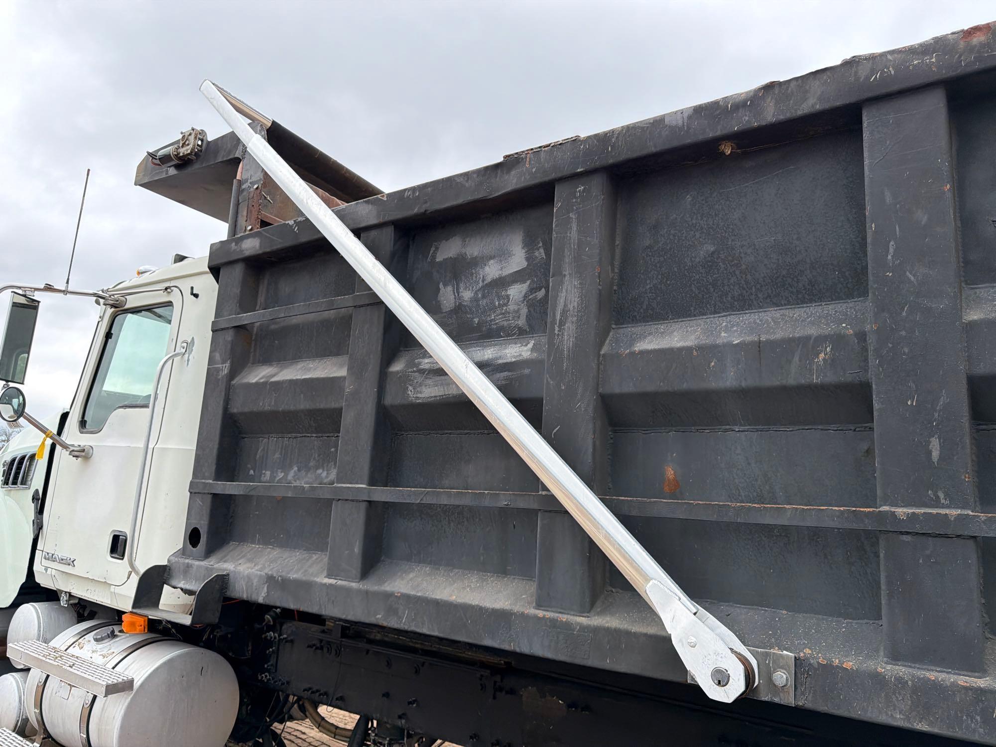 2007 Mack CTP713