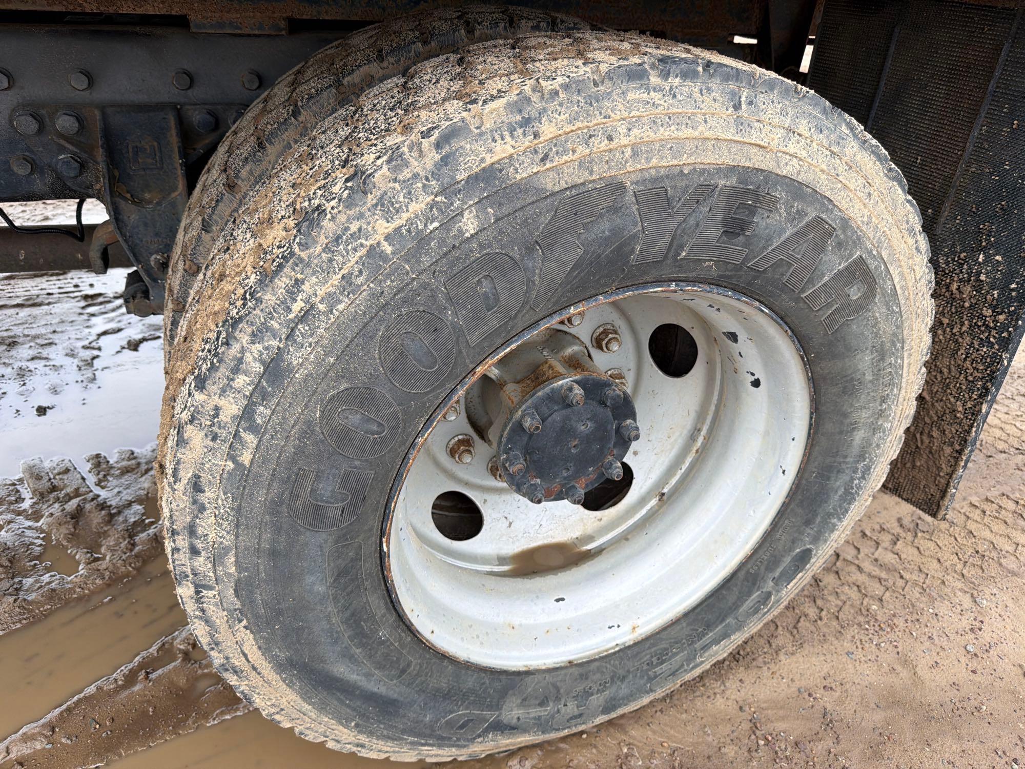 2005 International 4400 SBA 4X2