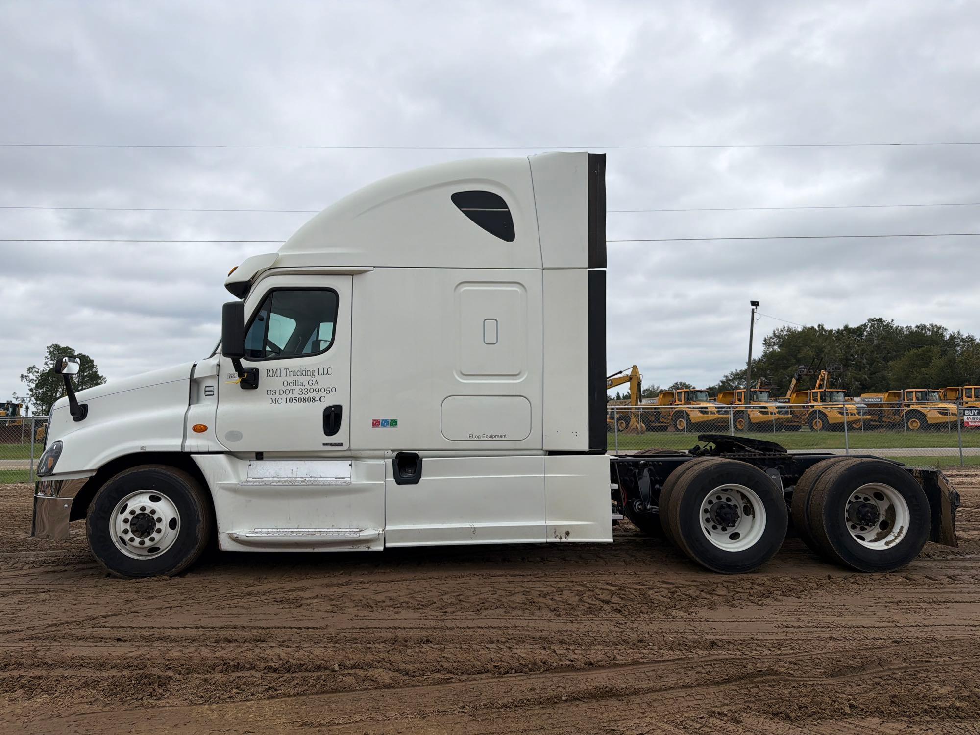 2016 Freightliner CASCADIA