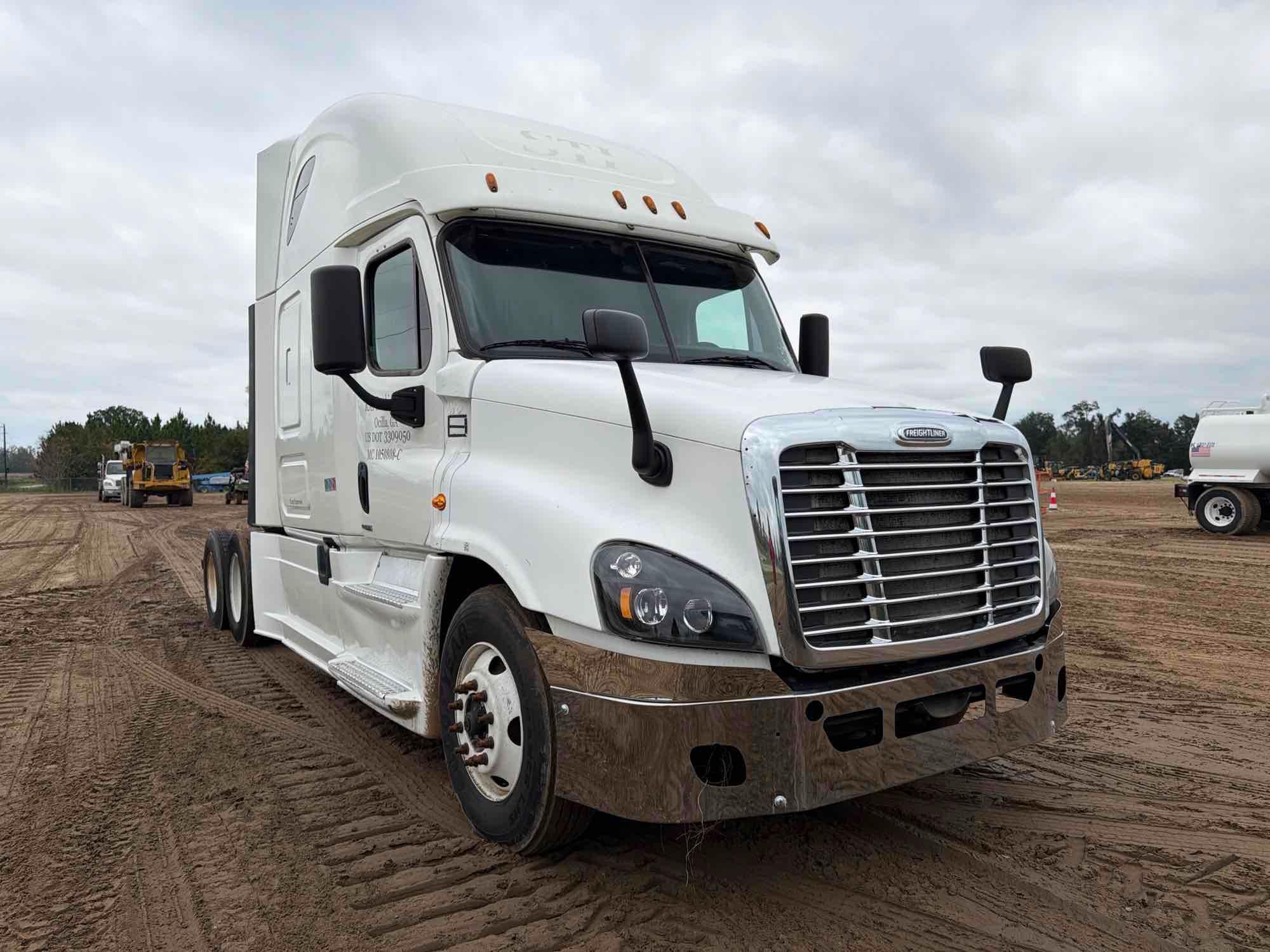 2016 Freightliner CASCADIA
