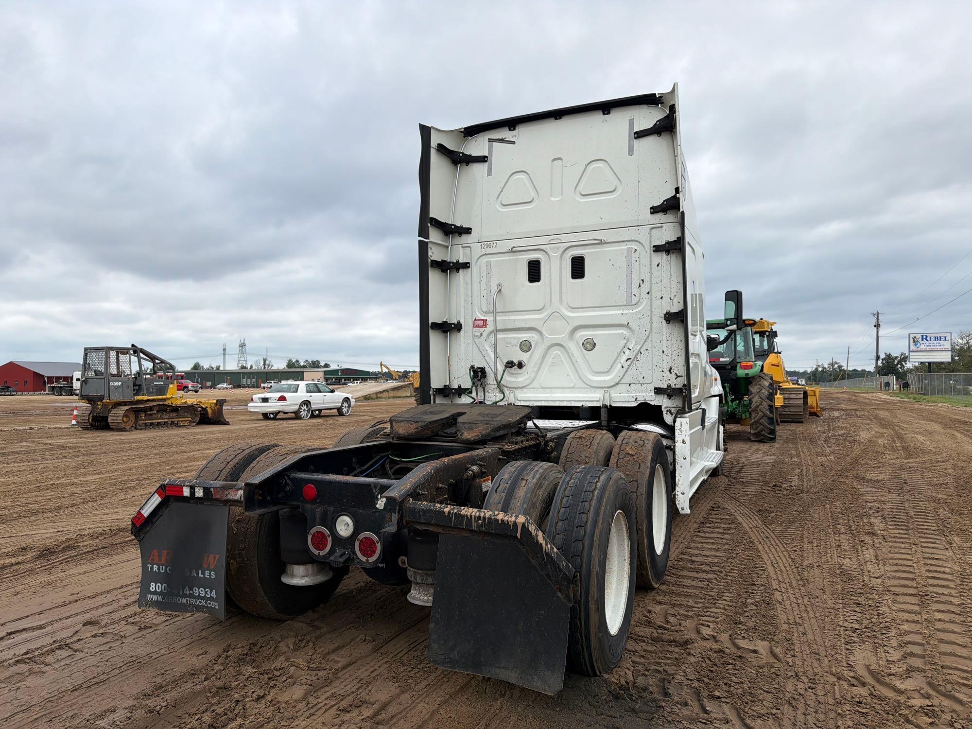 2016 Freightliner CASCADIA