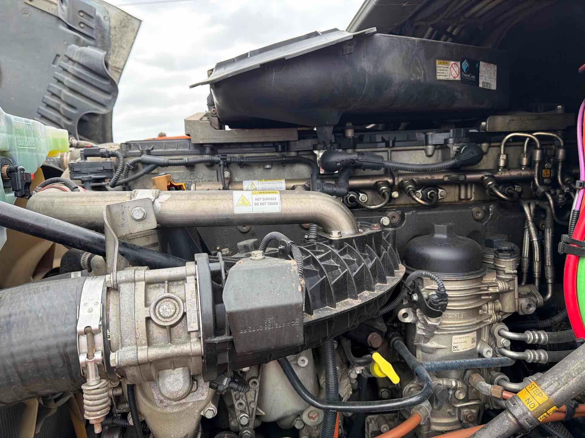 2016 Freightliner CASCADIA